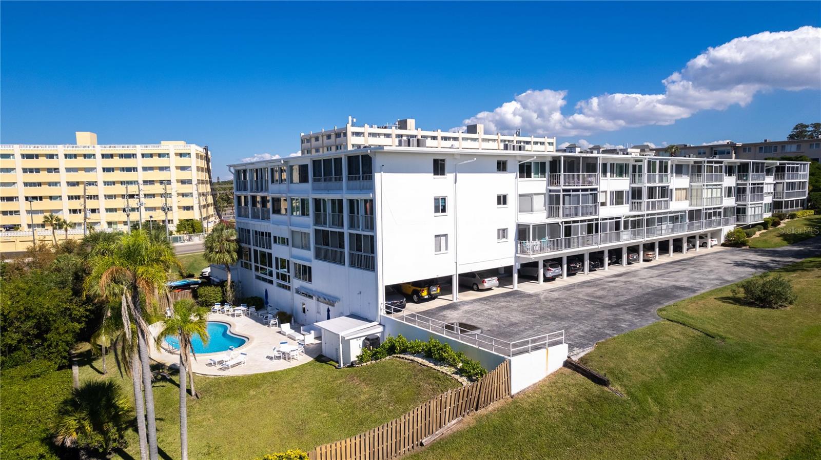 Image 10 of 52 For 50 Harbor View Lane 11