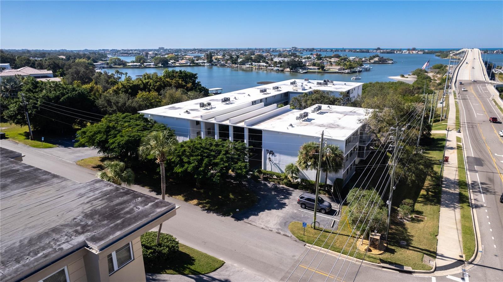 Image 12 of 52 For 50 Harbor View Lane 11