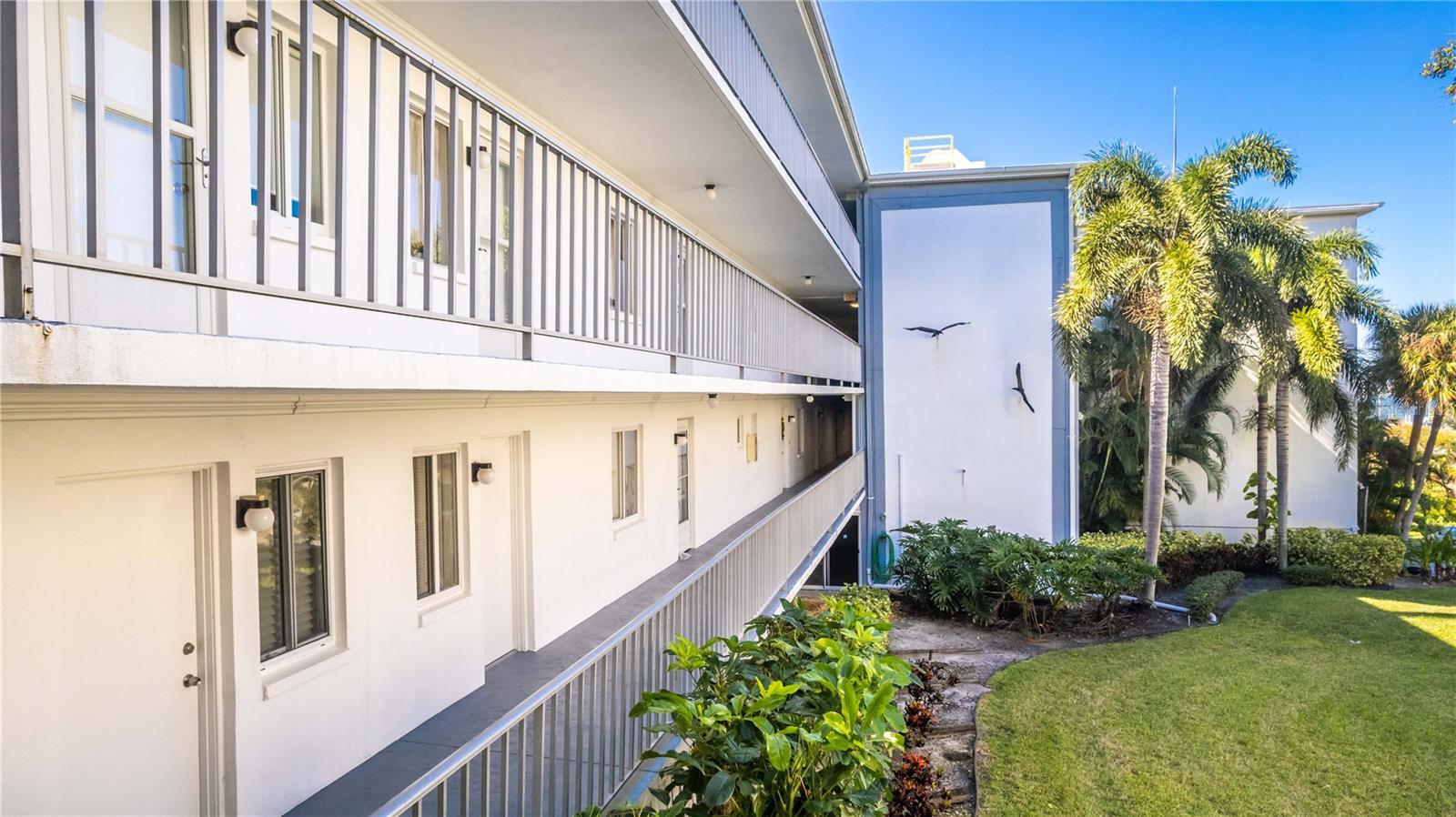 Image 15 of 52 For 50 Harbor View Lane 11