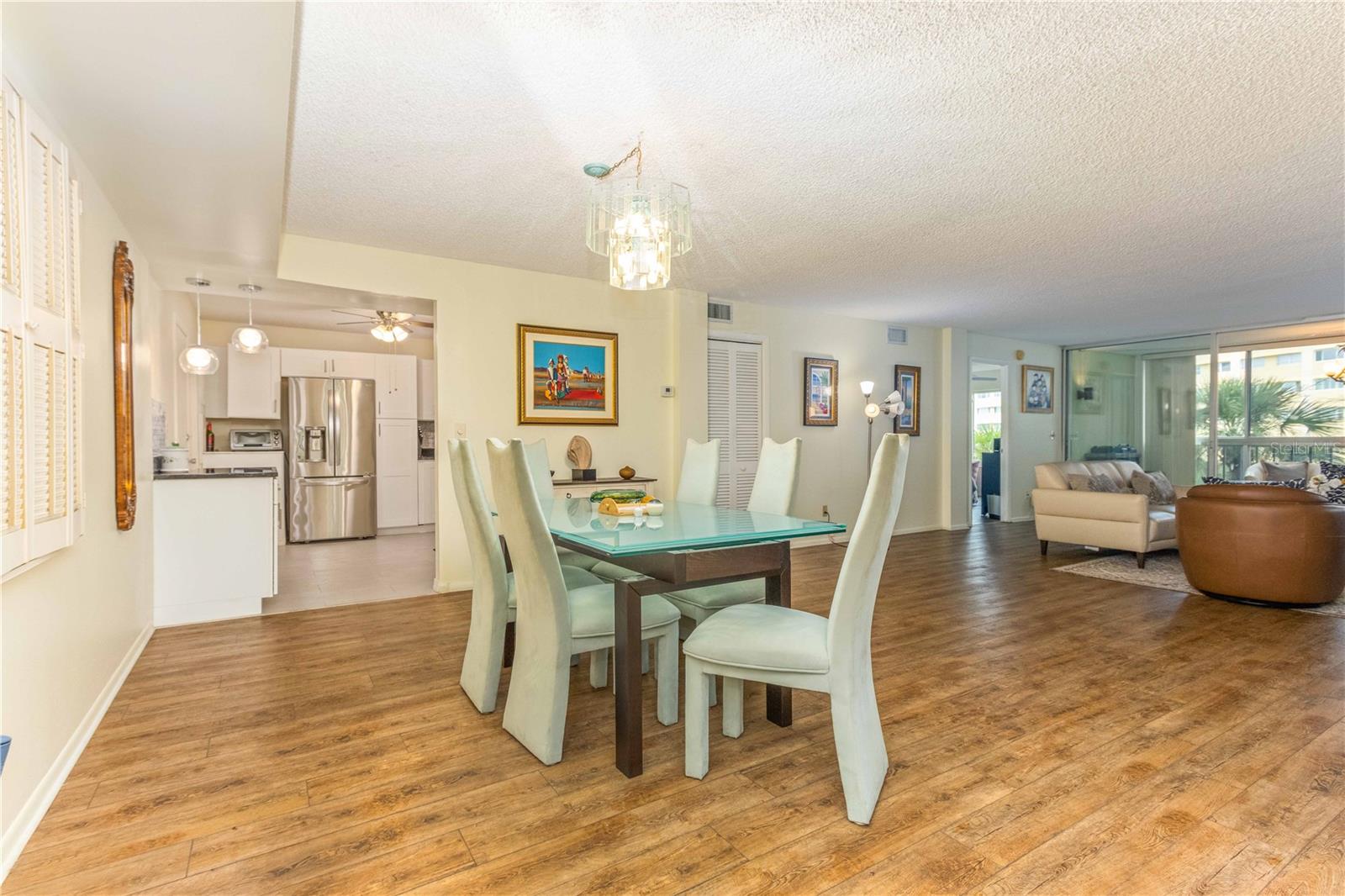 Image 21 of 52 For 50 Harbor View Lane 11