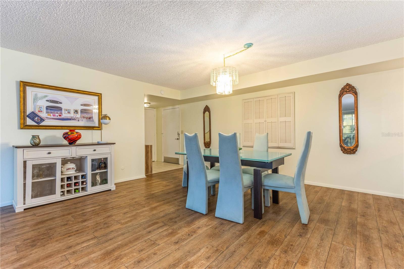 Image 22 of 52 For 50 Harbor View Lane 11