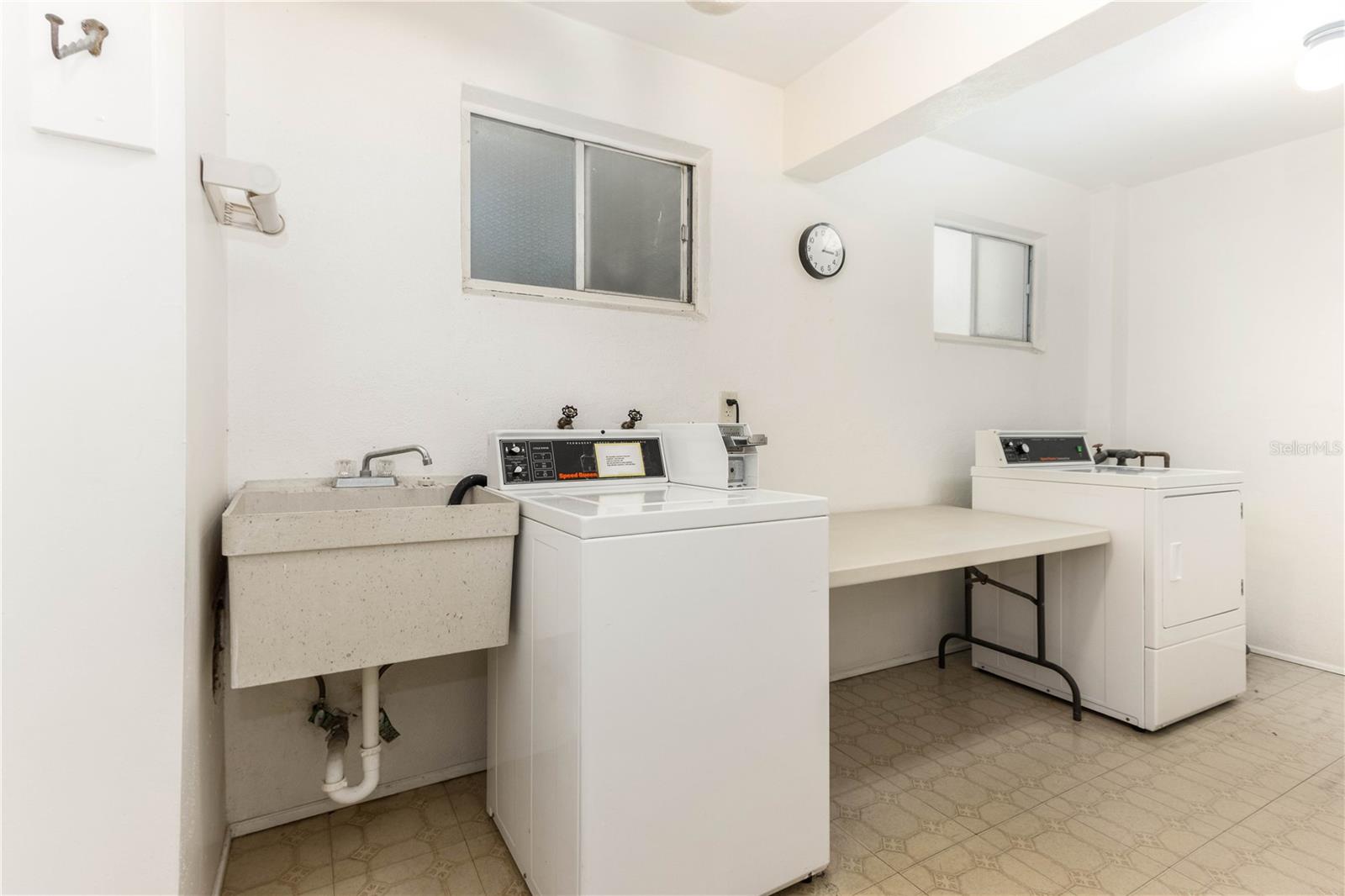 Image 43 of 52 For 50 Harbor View Lane 11