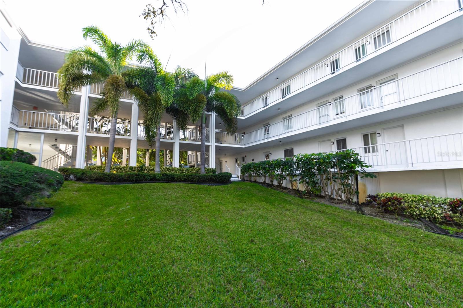 Image 49 of 52 For 50 Harbor View Lane 11