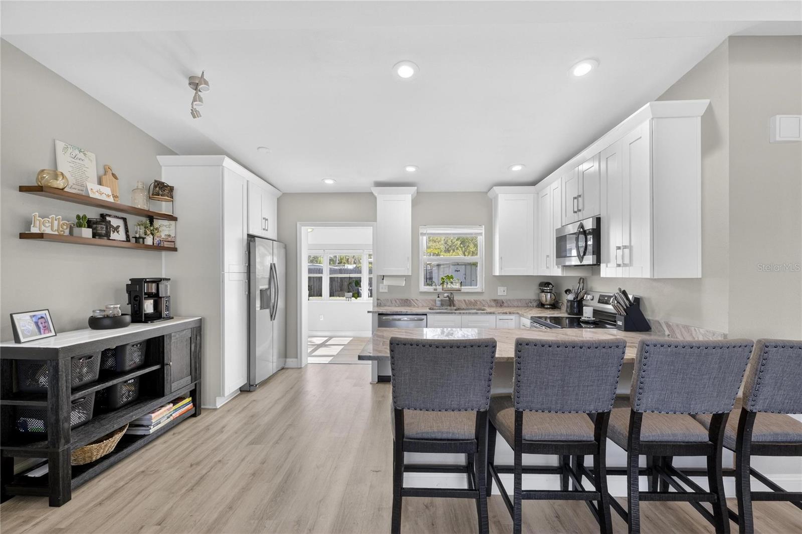 Image 11 of 39 For 8597 Quail Road