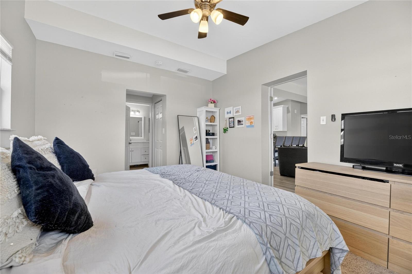 Image 16 of 39 For 8597 Quail Road