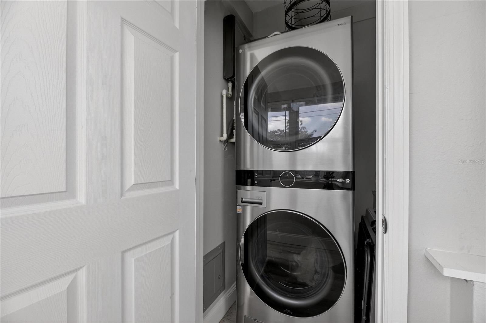 Image 32 of 39 For 8597 Quail Road