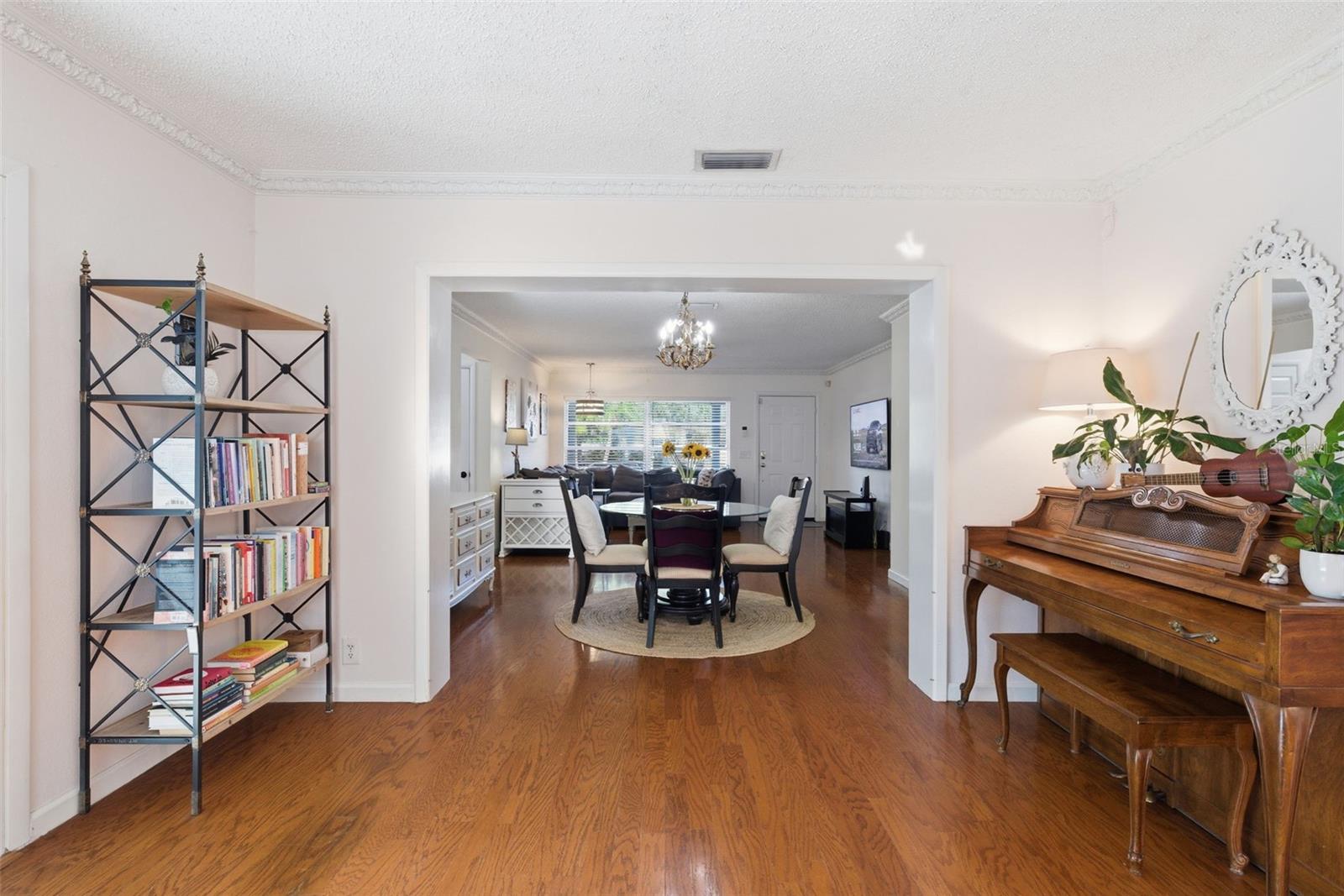 Image 13 of 35 For 2039 Pine Ridge Drive