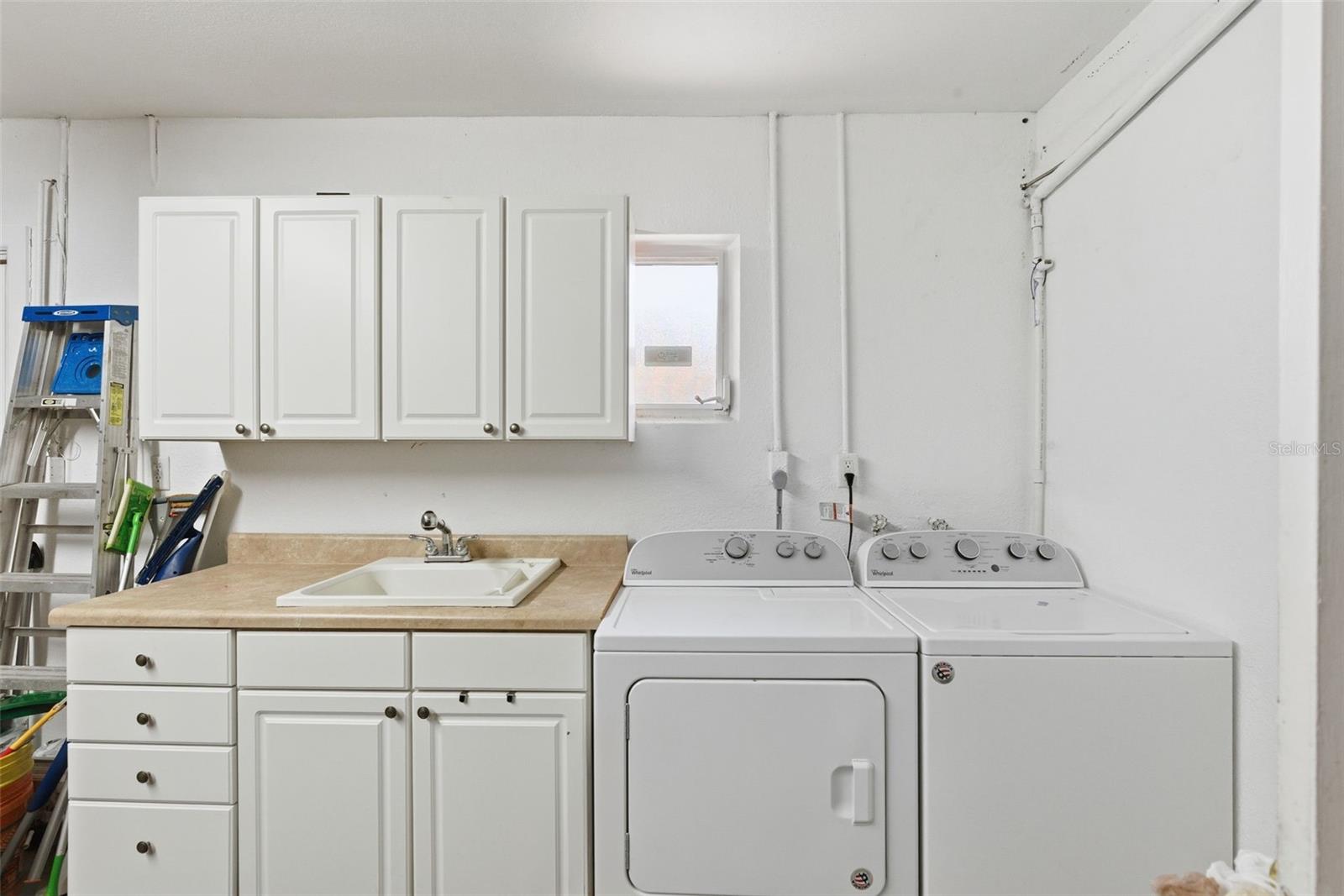 Image 27 of 35 For 2039 Pine Ridge Drive