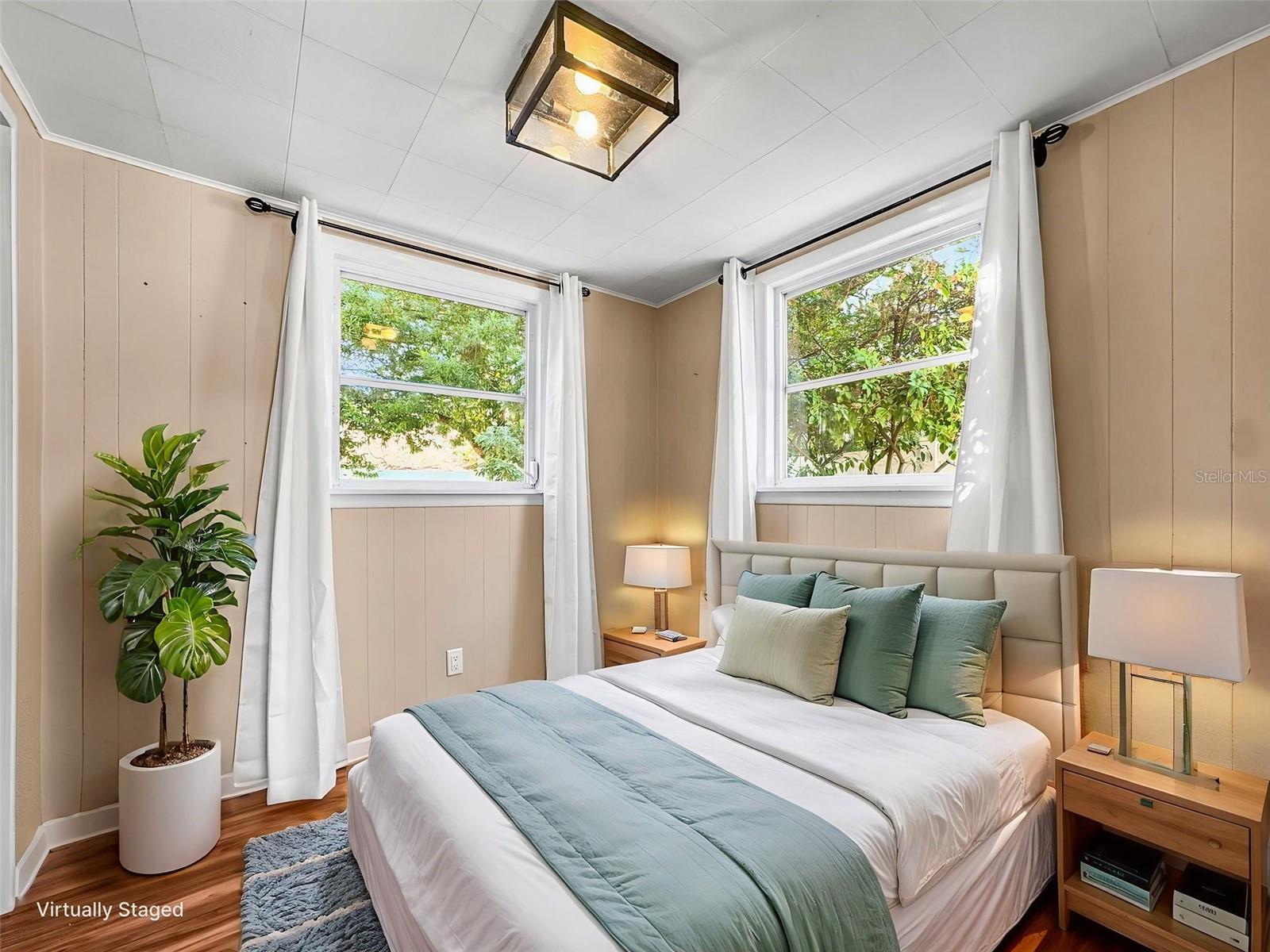 Image 10 of 63 For 1011 Park Drive