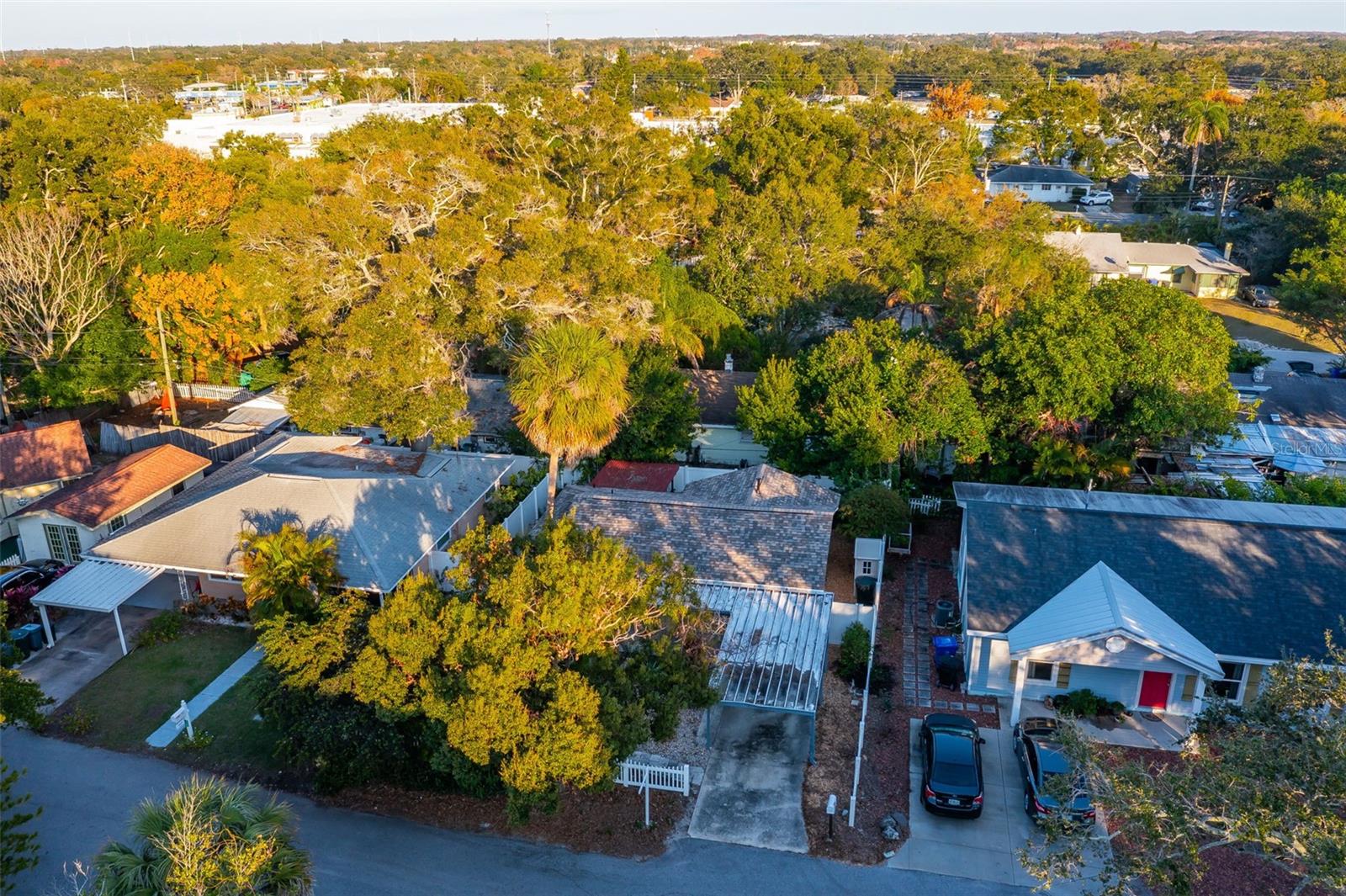 Image 42 of 63 For 1011 Park Drive