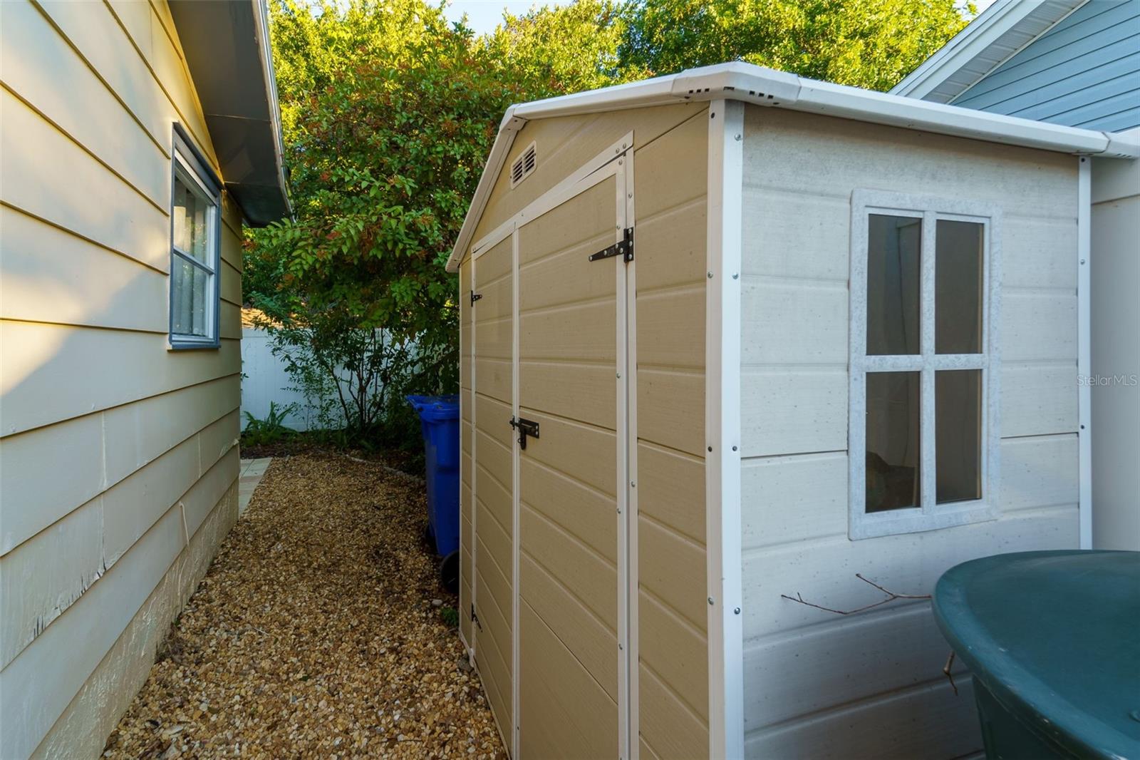 Image 43 of 63 For 1011 Park Drive