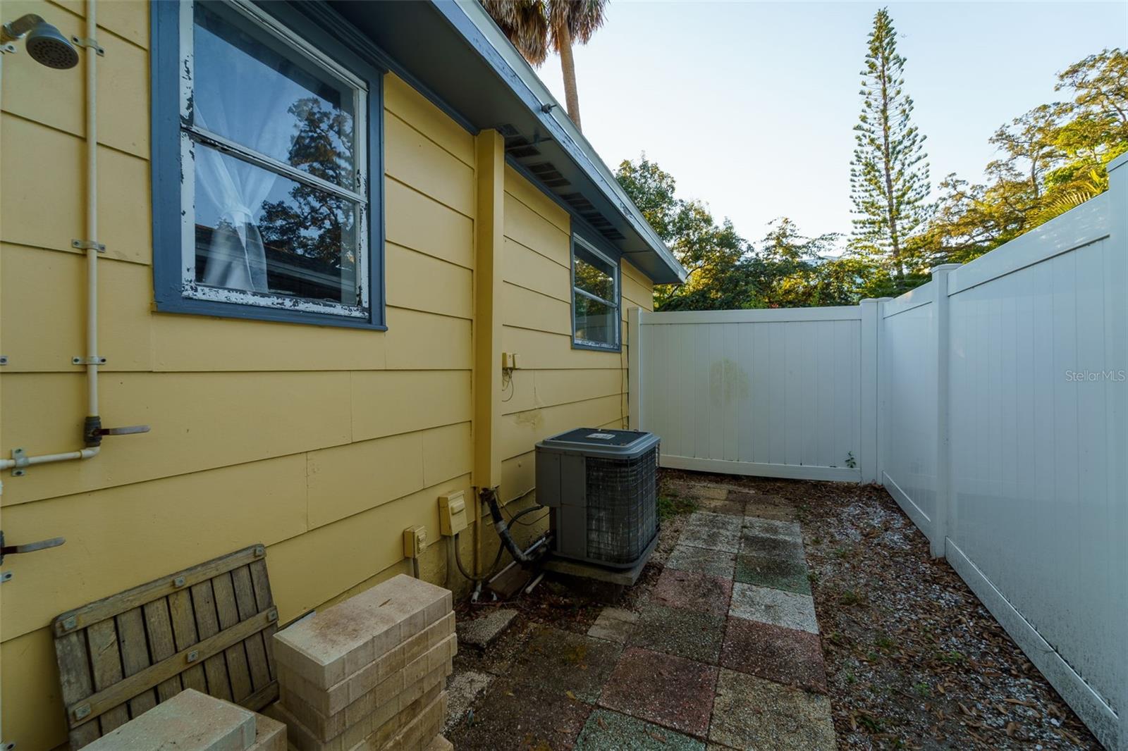 Image 46 of 63 For 1011 Park Drive