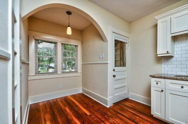 Image 7 of 17 For 3205 San Carlos Street 4