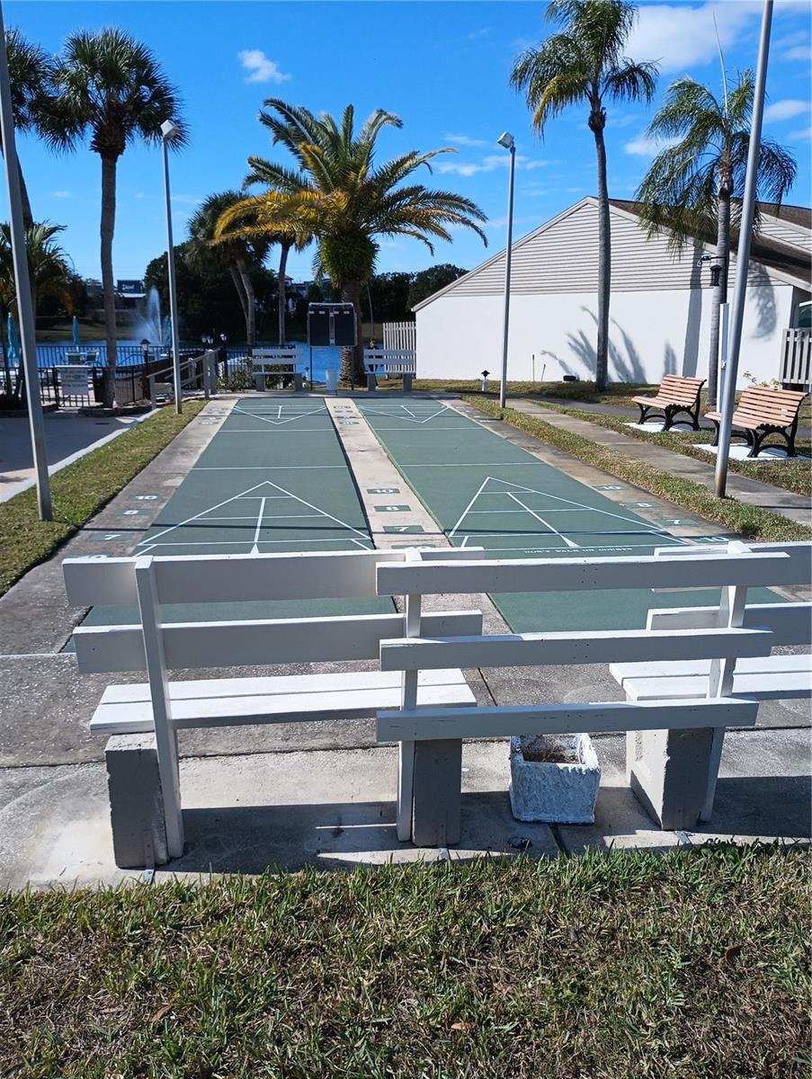 Image 5 of 6 For 1737 Pine Ridge Way W A