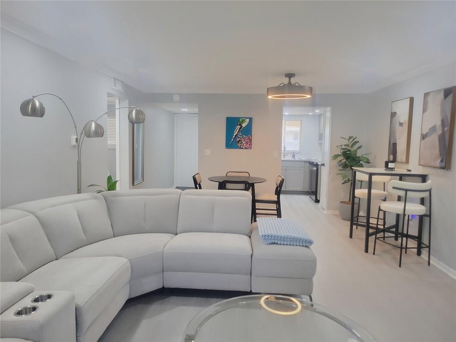 Image 11 of 17 For 4580 Overlook Drive Ne 297