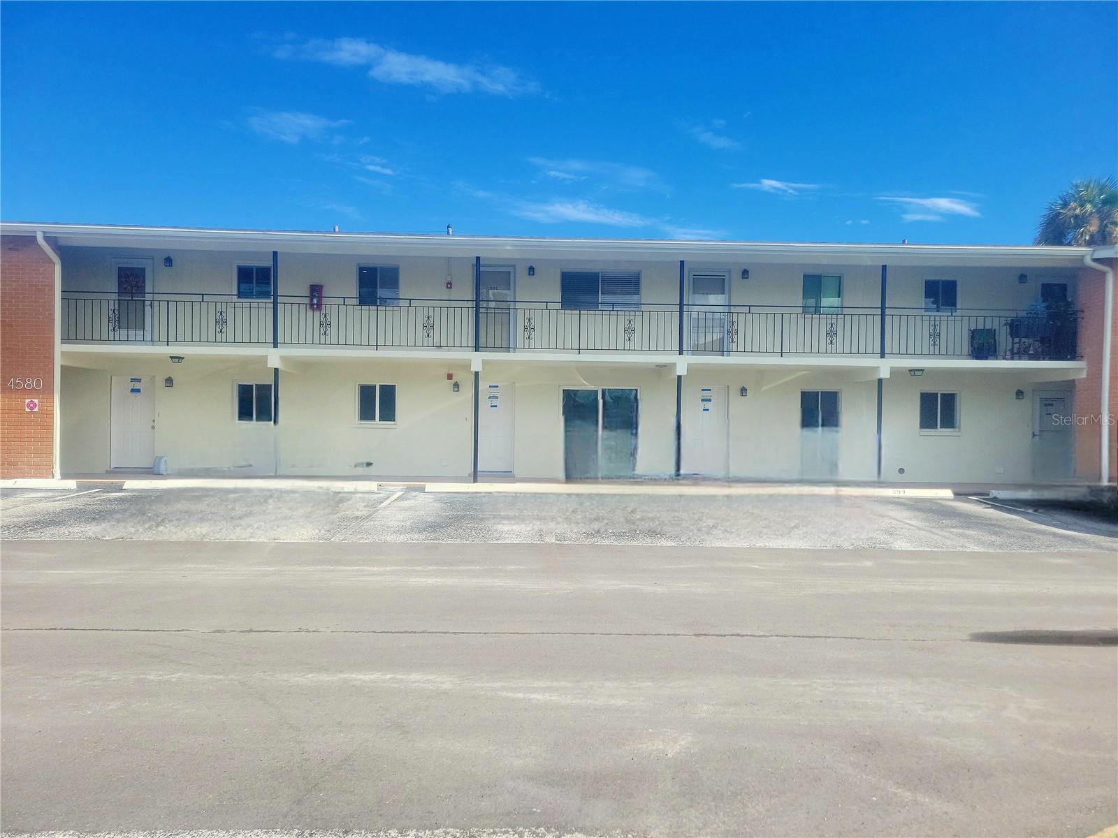 Image 3 of 17 For 4580 Overlook Drive Ne 297