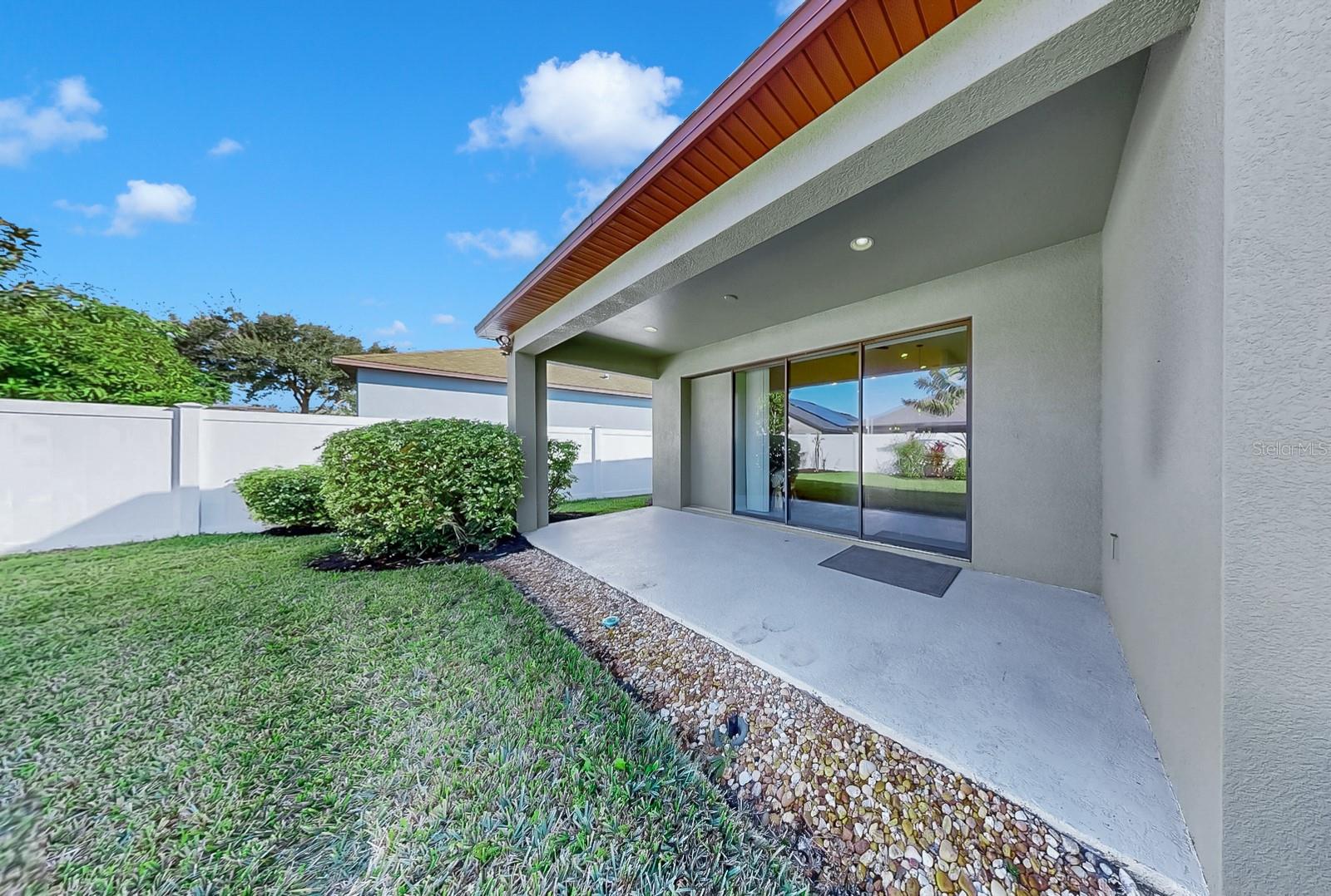 Listing photo id 9 for 7109 Spindle Tree Lane