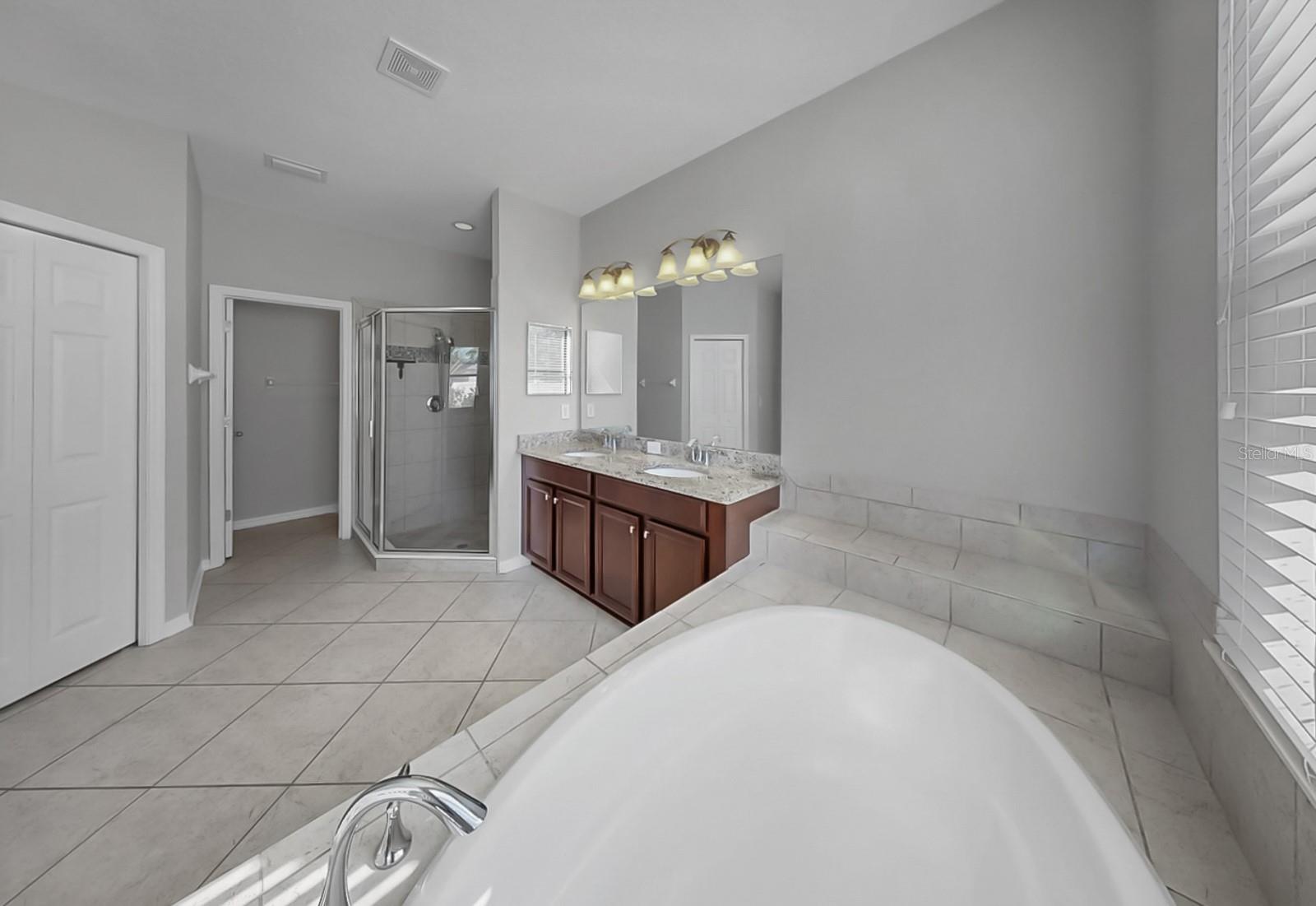 Listing photo id 22 for 7109 Spindle Tree Lane