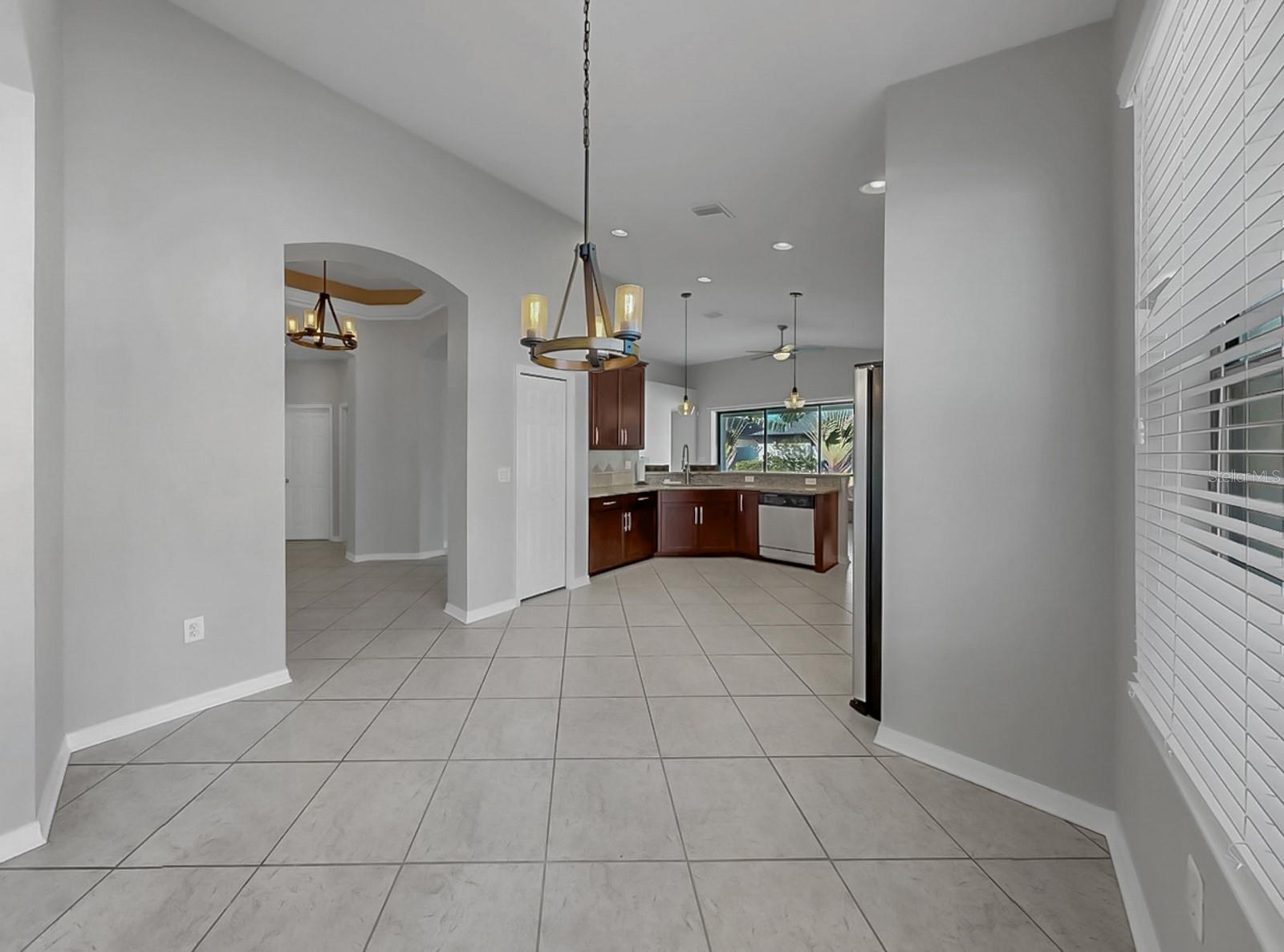 Listing photo id 33 for 7109 Spindle Tree Lane