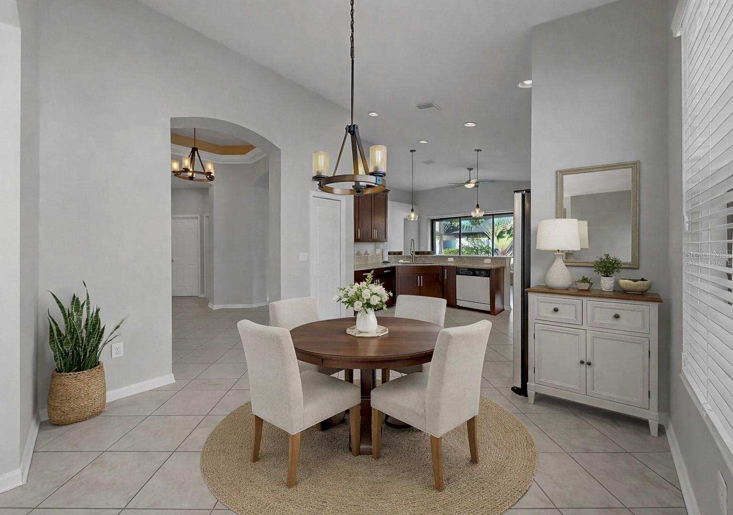 Listing photo id 37 for 7109 Spindle Tree Lane