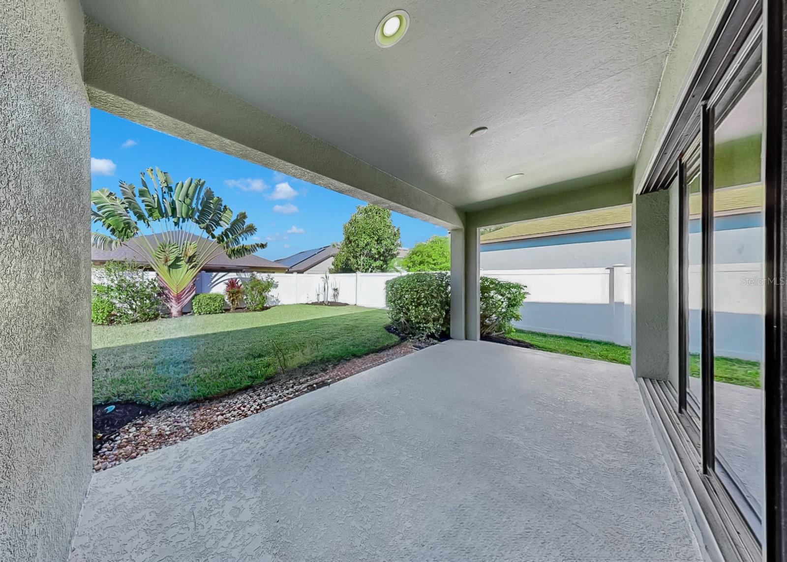 Listing photo id 7 for 7109 Spindle Tree Lane