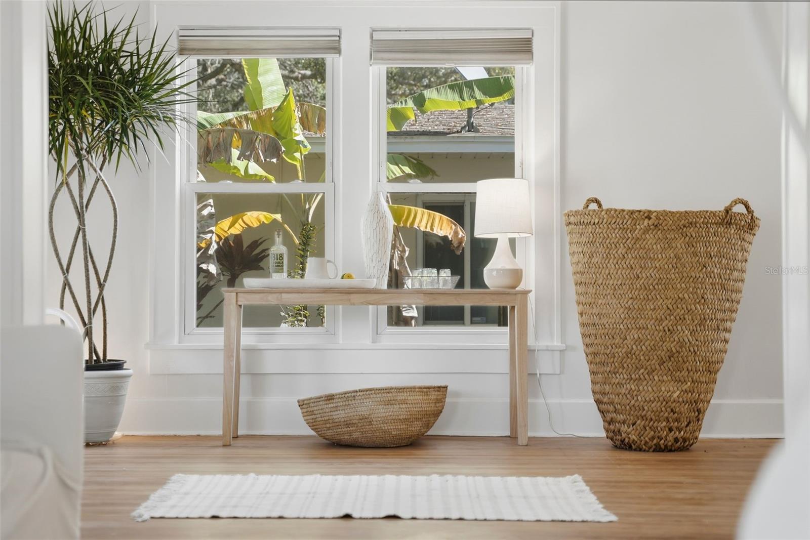 Image 10 of 49 For 246 19th Ave Ne