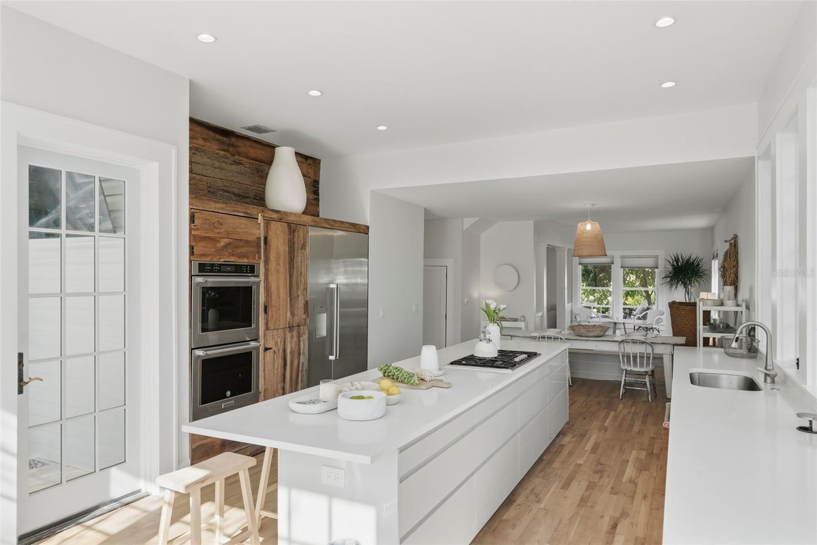 Image 13 of 49 For 246 19th Ave Ne