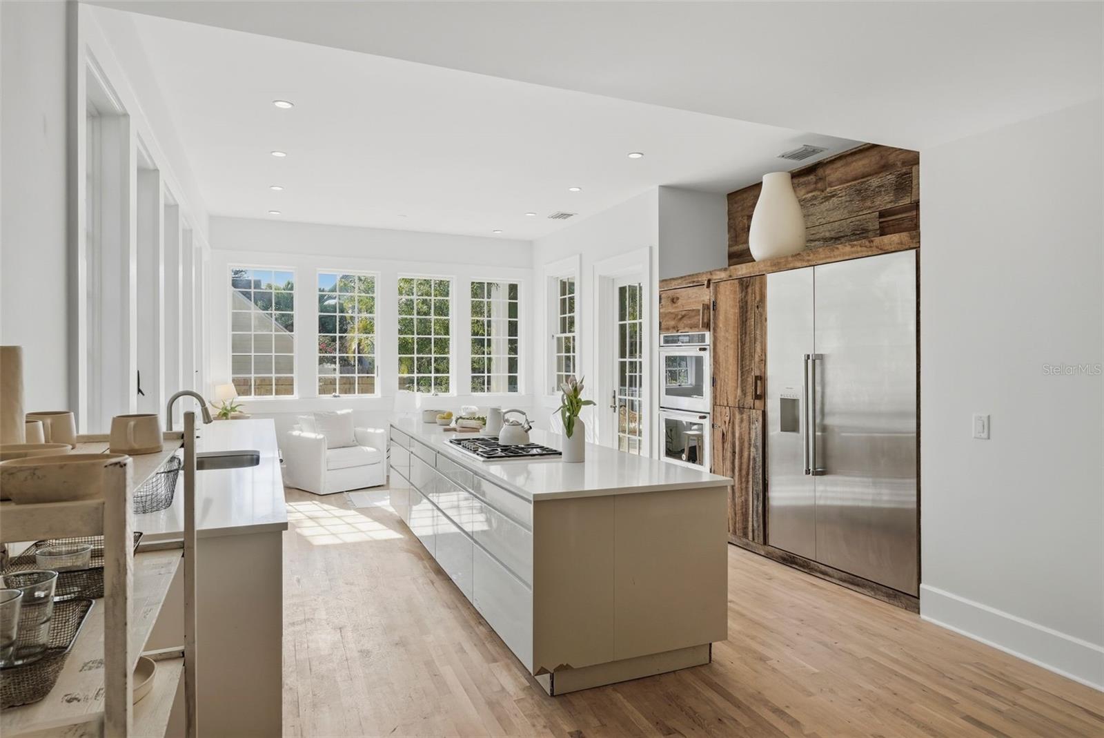 Image 14 of 49 For 246 19th Ave Ne