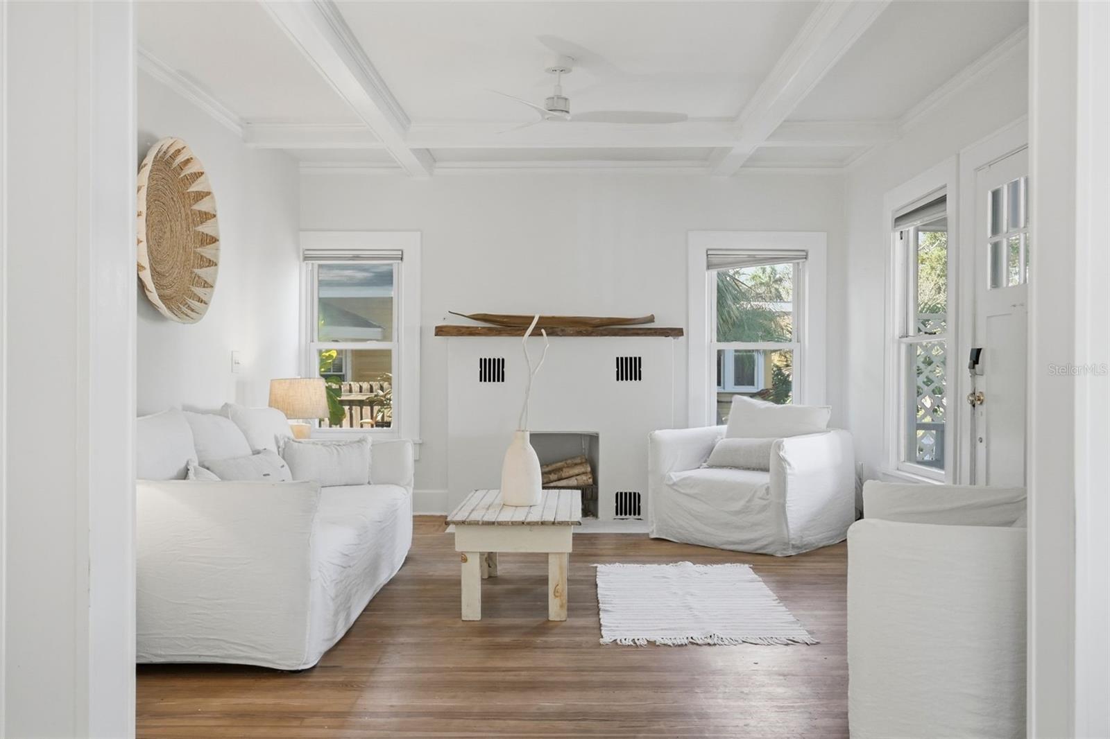 Image 8 of 49 For 246 19th Ave Ne