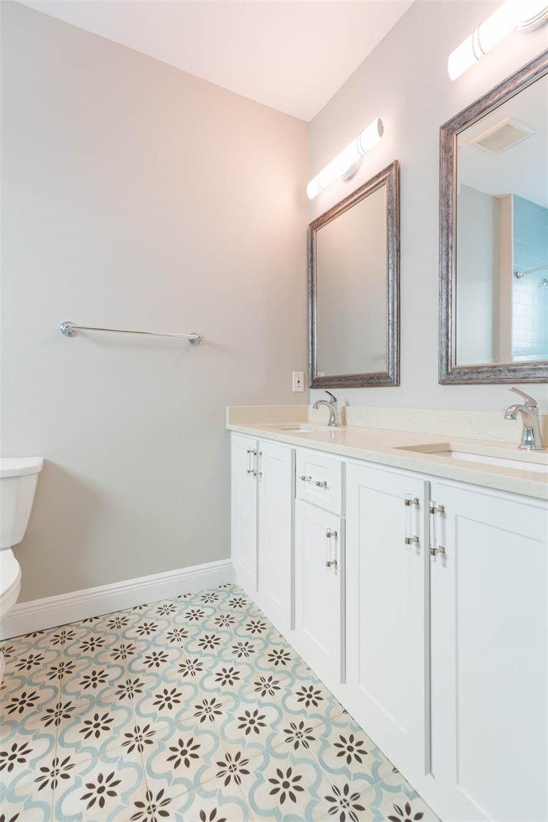 Listing photo id 8 for 218 Jean Street