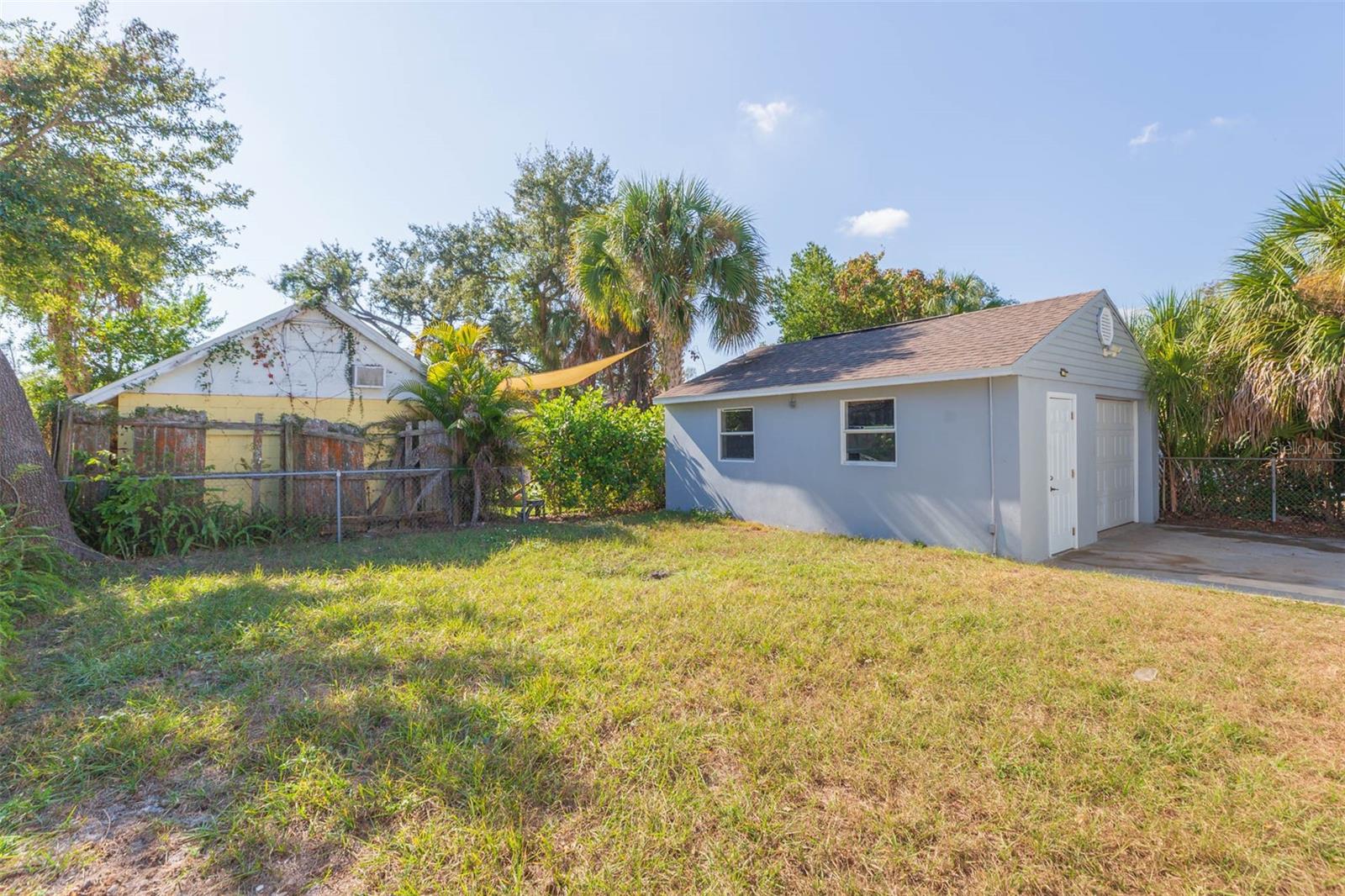 Listing photo id 21 for 218 Jean Street