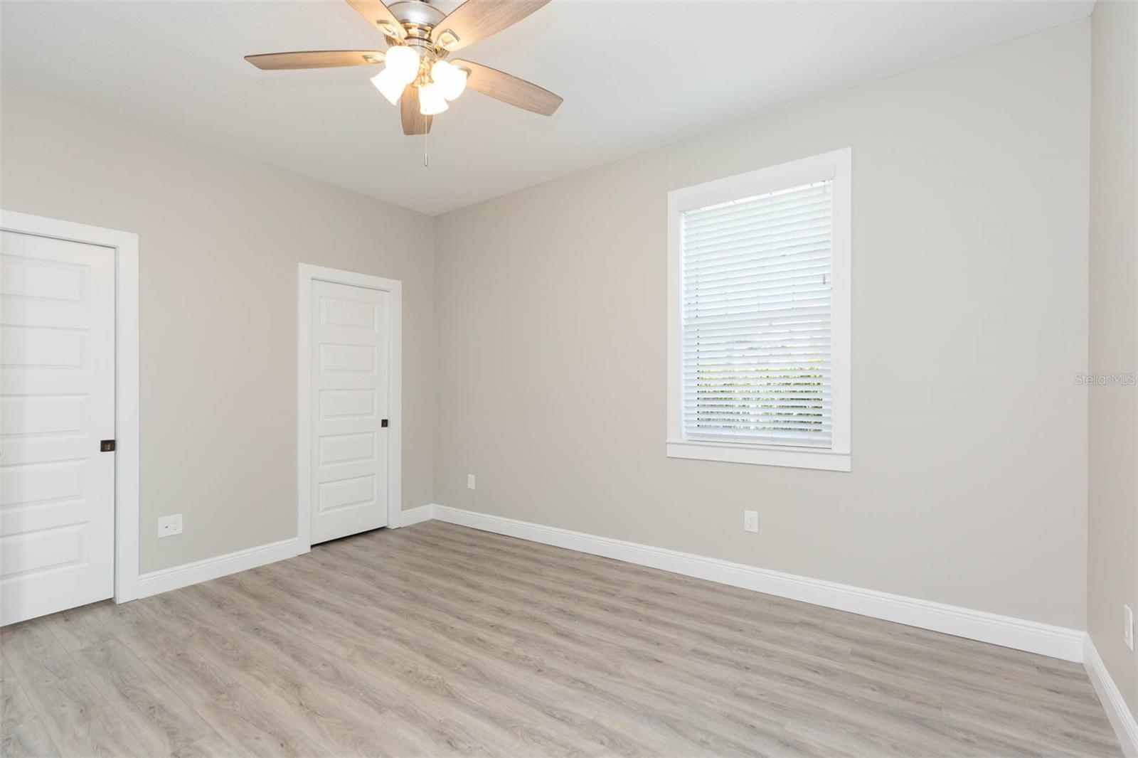 Listing photo id 7 for 218 Jean Street