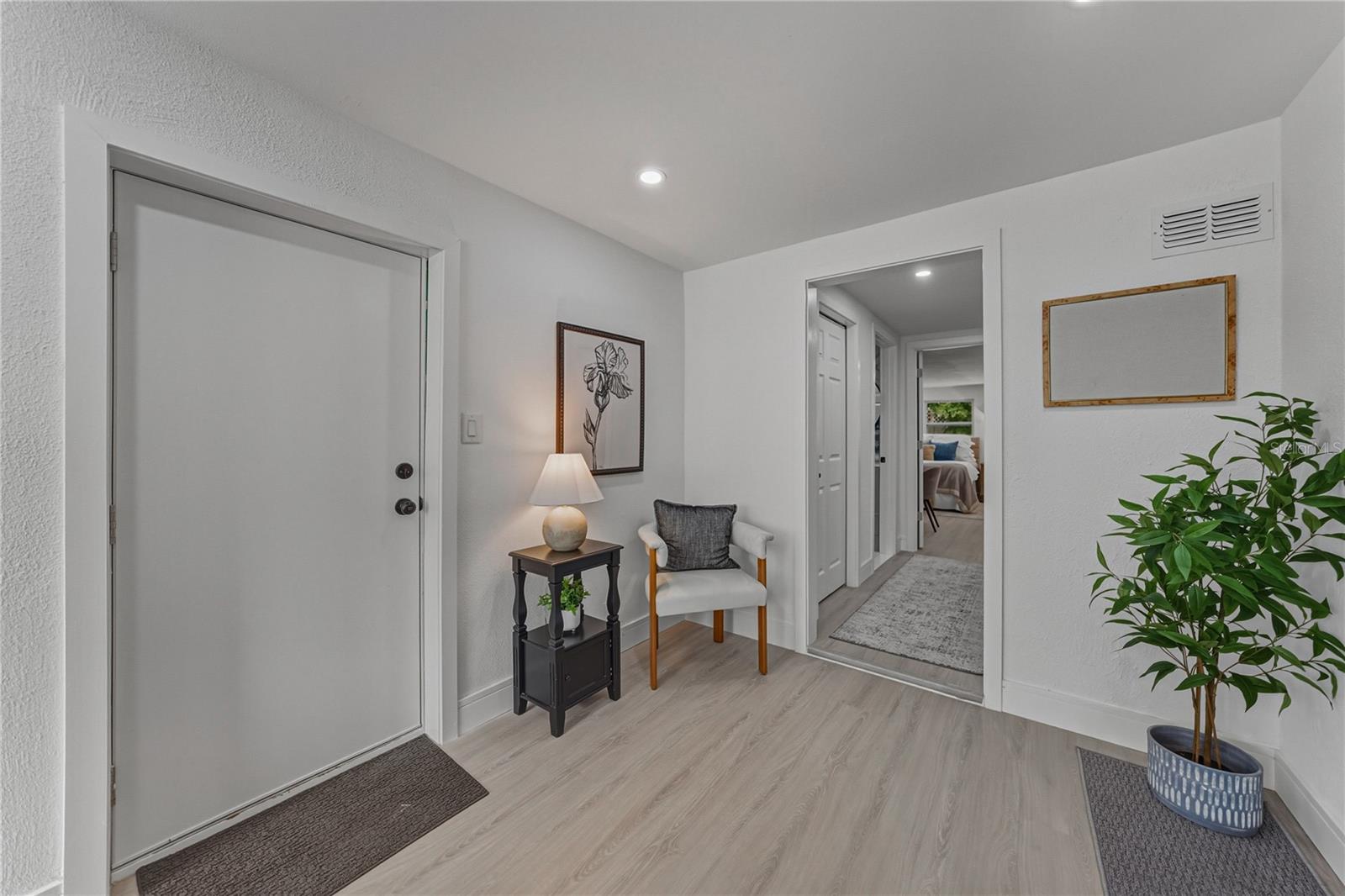 Image 21 of 72 For 4105 Bay Villa Avenue