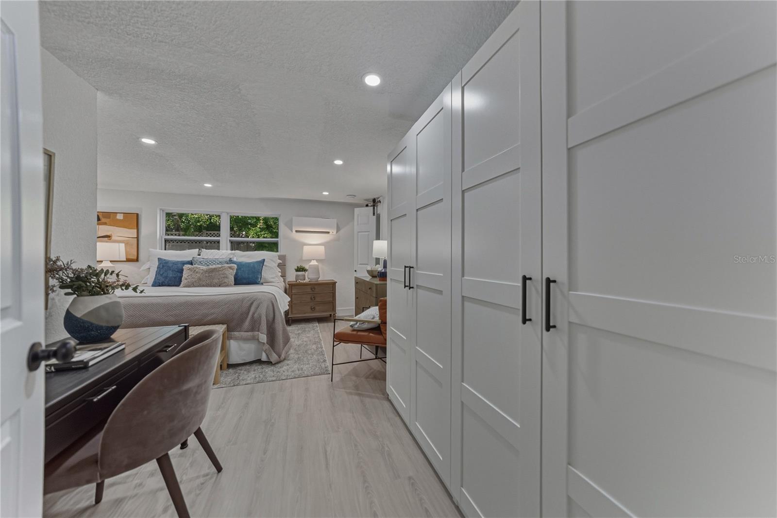 Image 27 of 72 For 4105 Bay Villa Avenue