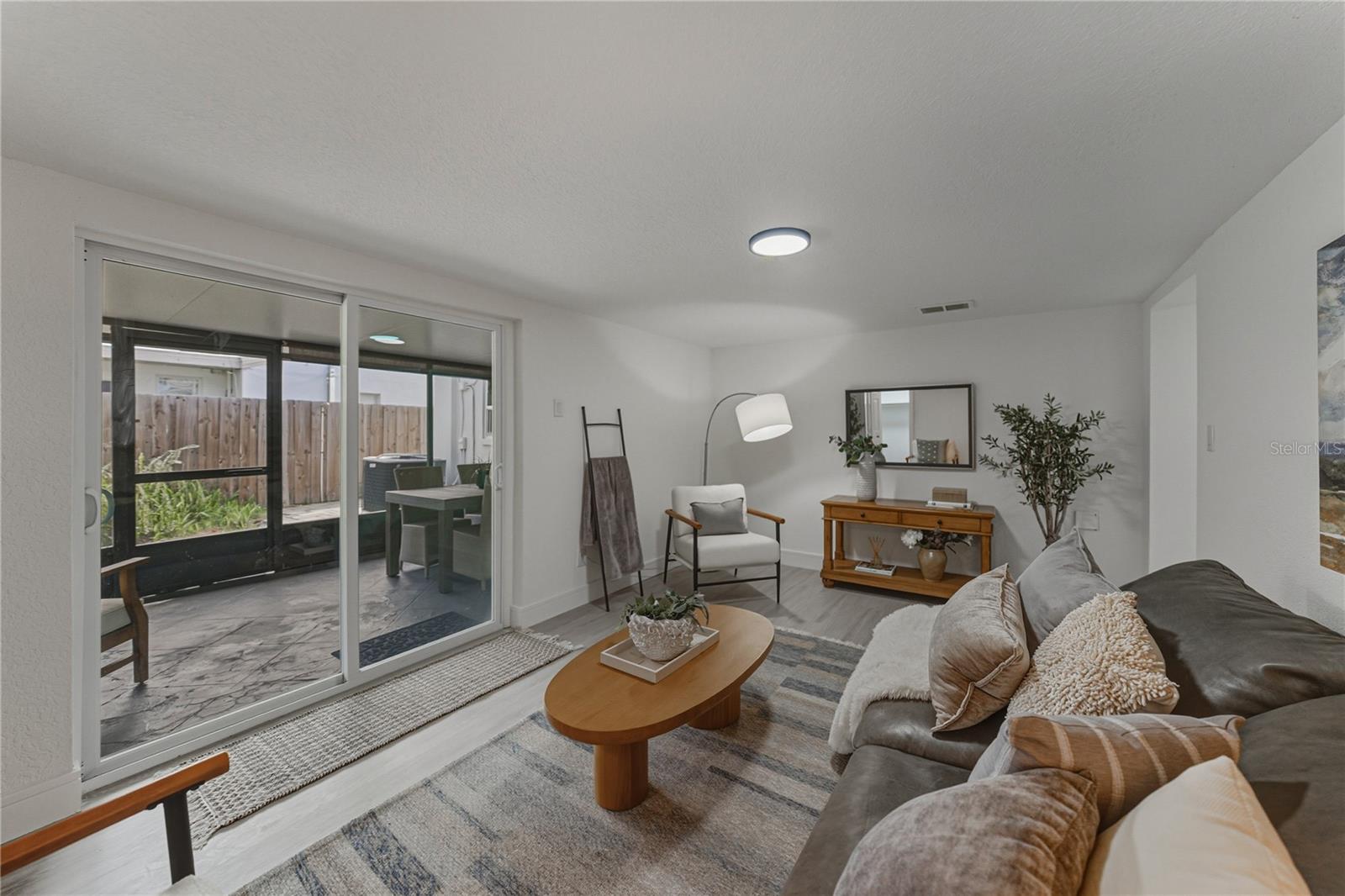 Image 30 of 72 For 4105 Bay Villa Avenue