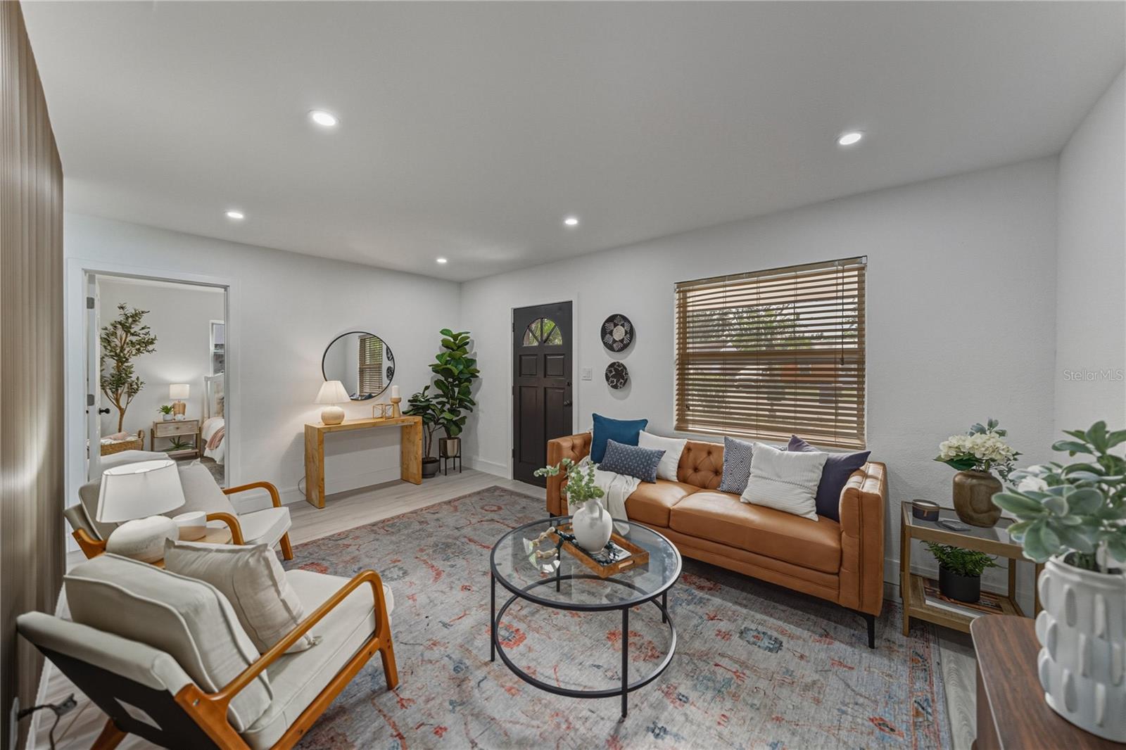 Image 9 of 72 For 4105 Bay Villa Avenue