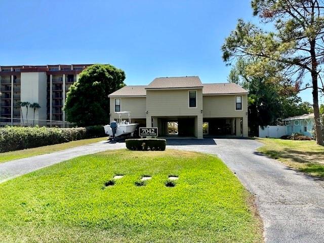 Image 2 of 17 For 7042 Hibiscus Avenue S