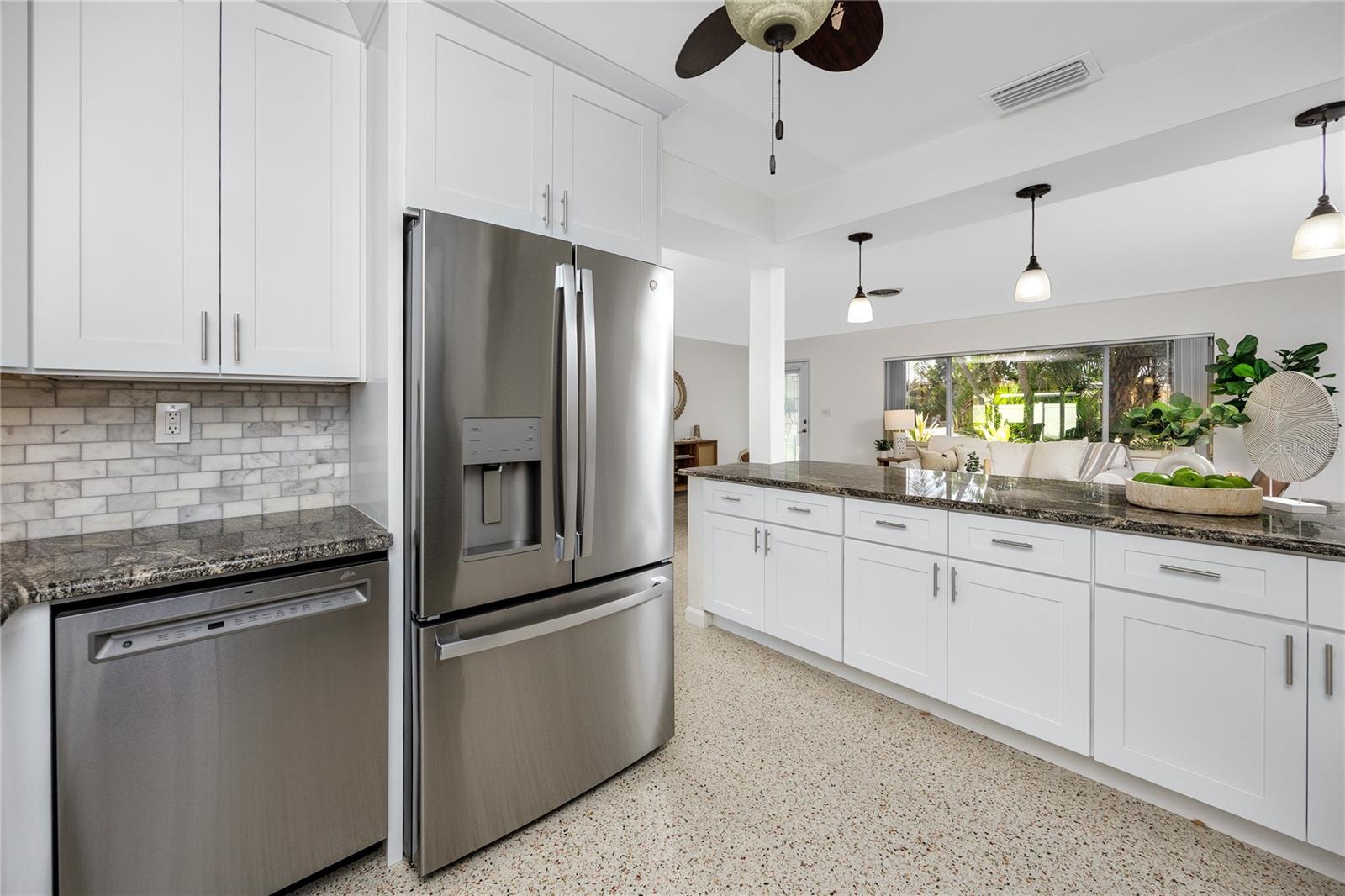 Image 14 of 40 For 8851 Gulf Boulevard