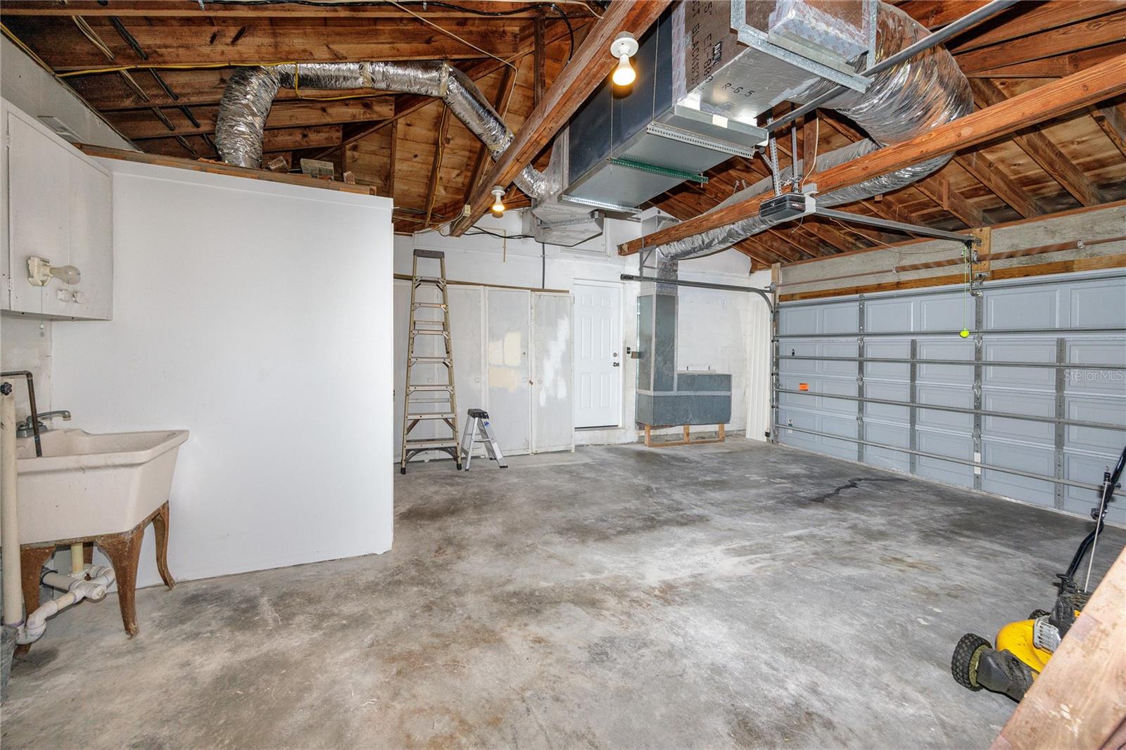 Image 31 of 40 For 8851 Gulf Boulevard