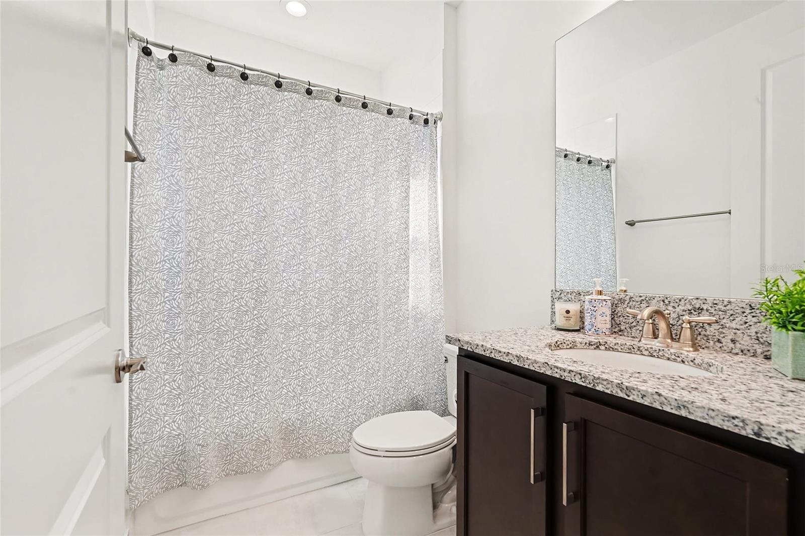 Image 35 of 50 For 32745 Tamarind Grove Lane