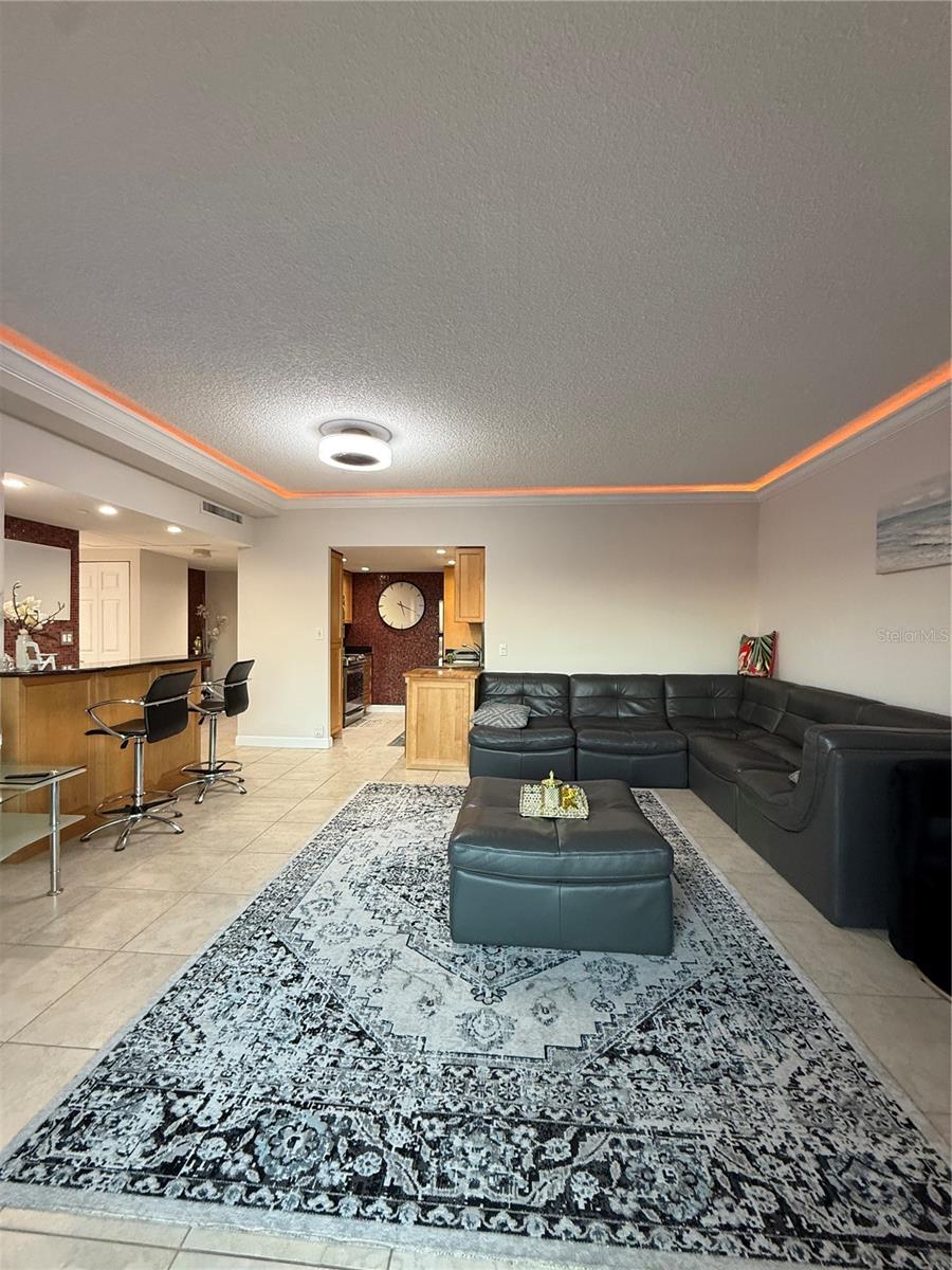 Image 7 of 12 For 880 Mandalay Avenue C410