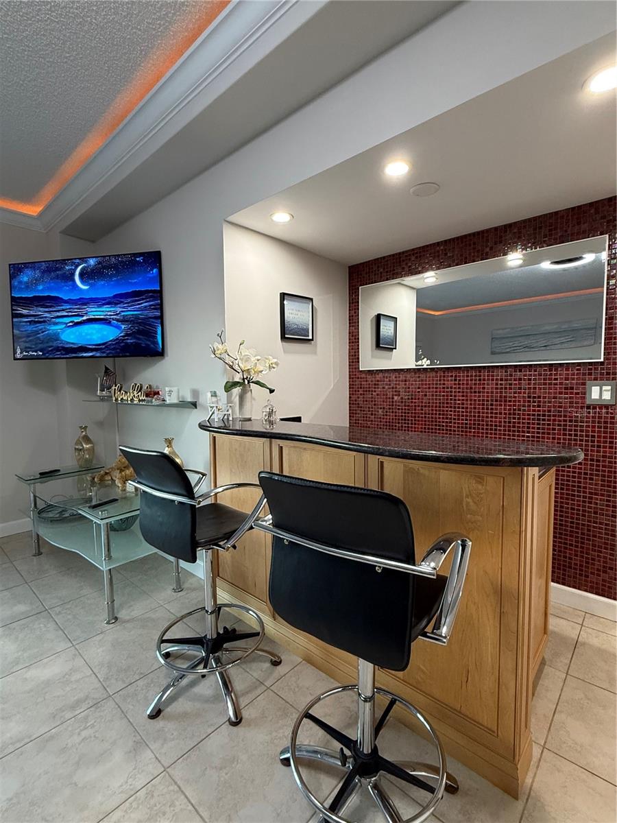 Image 8 of 12 For 880 Mandalay Avenue C410