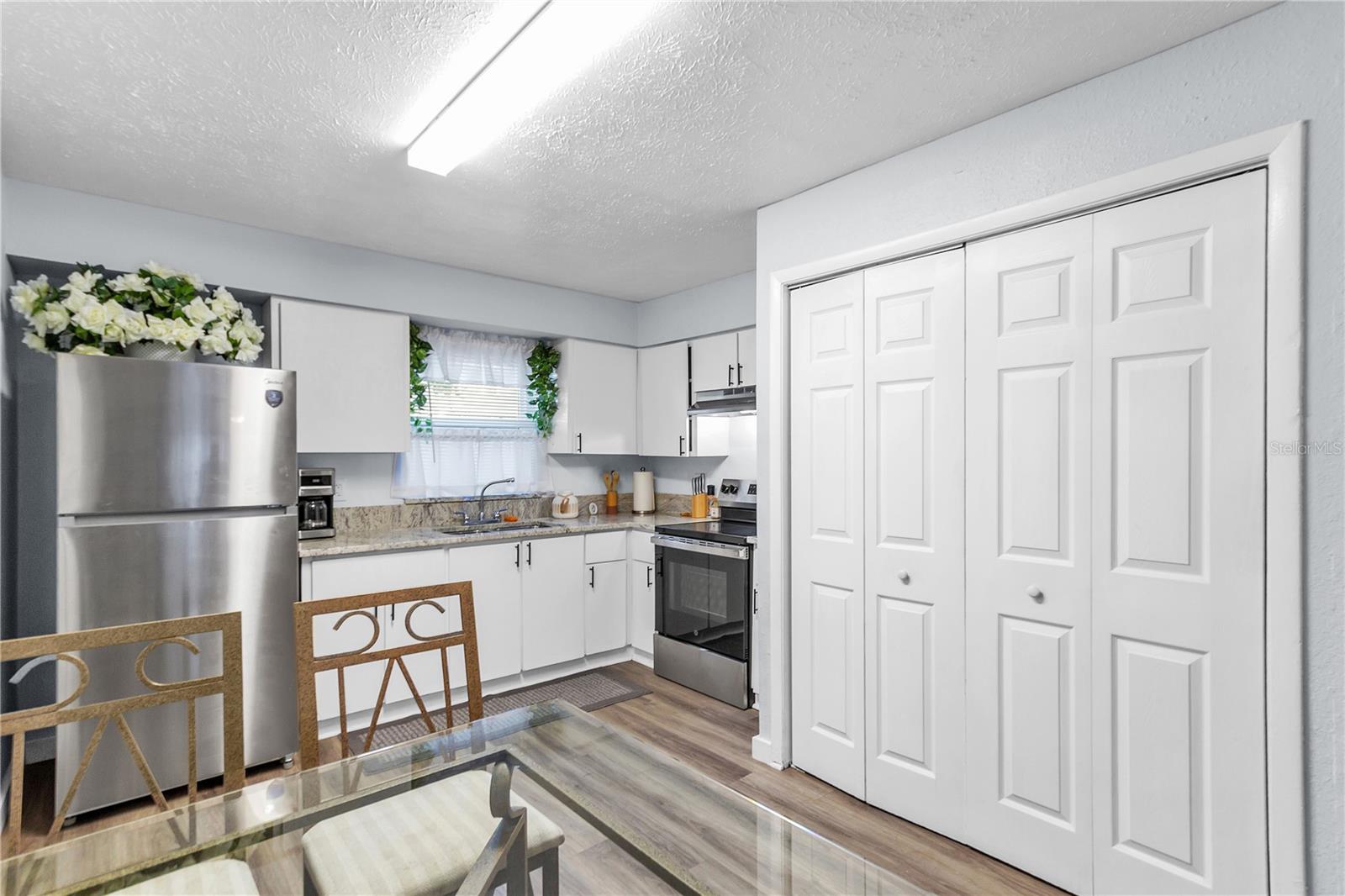 Listing photo id 15 for 4913 Temple Heights Road A