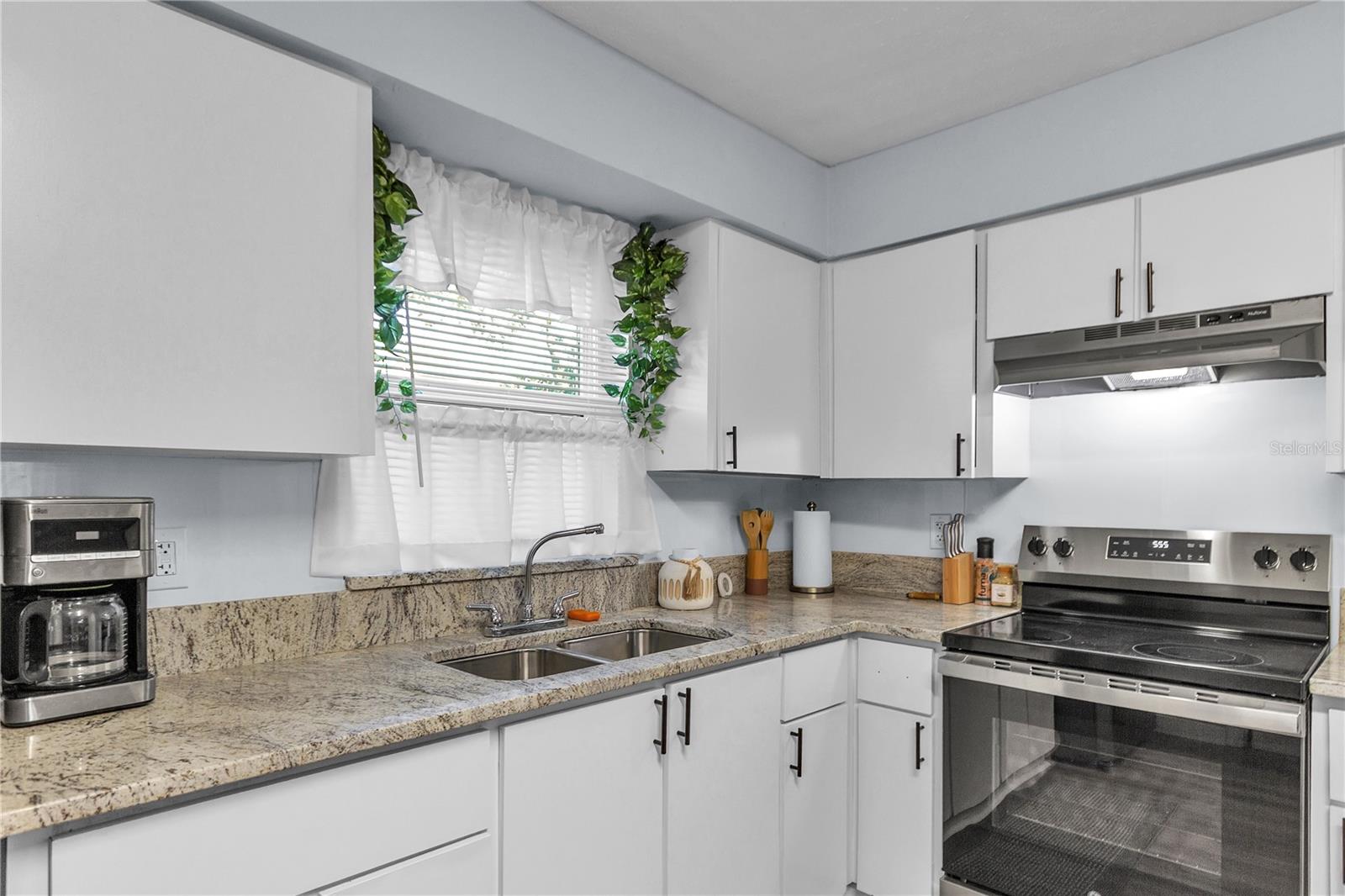 Listing photo id 17 for 4913 Temple Heights Road A