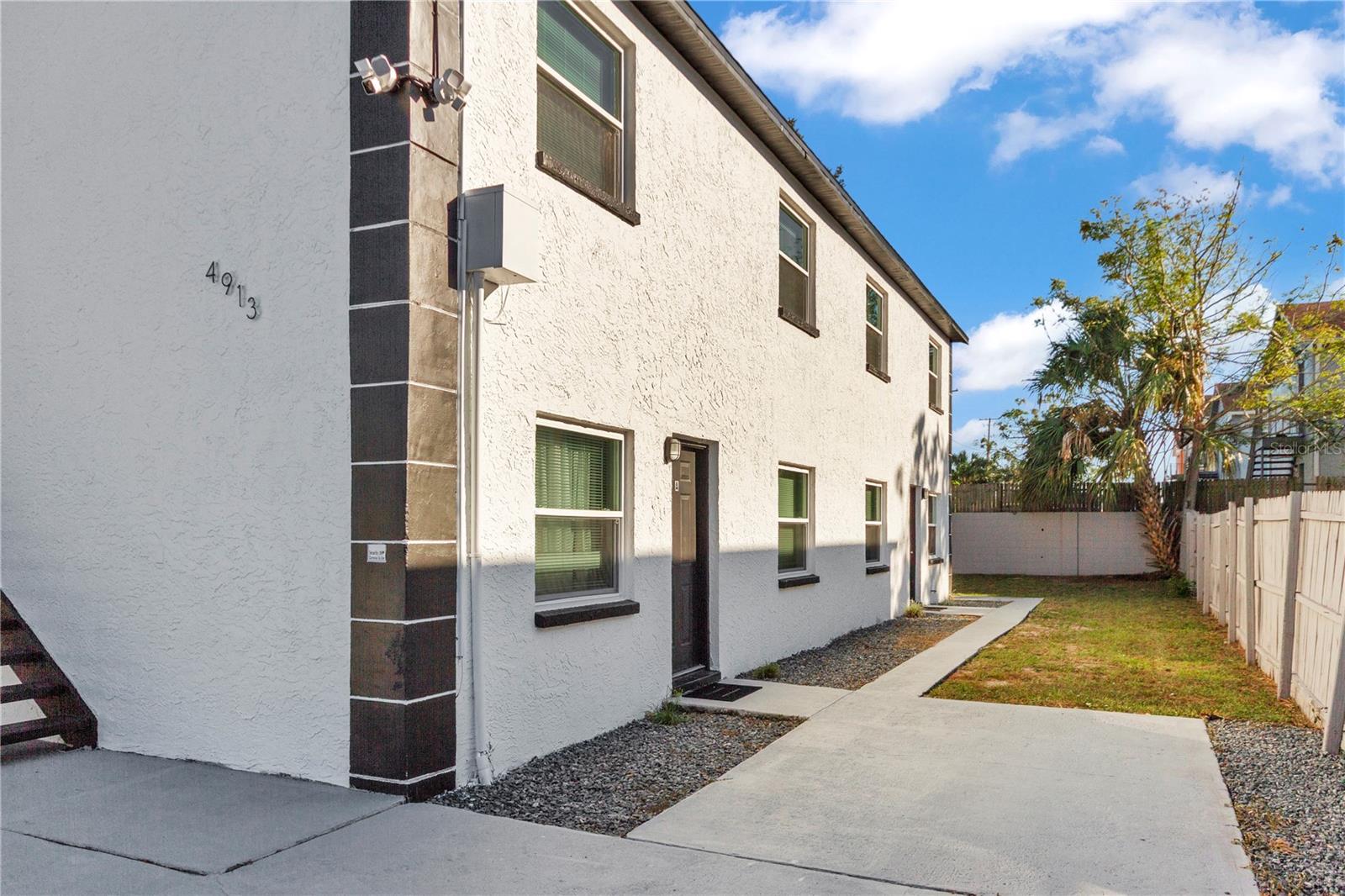 Listing photo id 0 for 4913 Temple Heights Road A