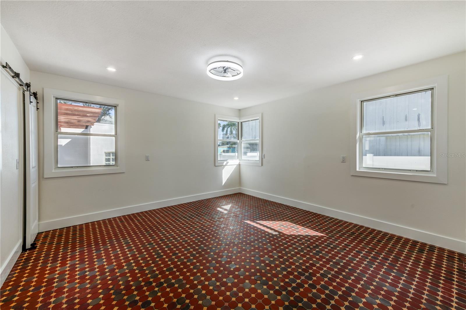 Image 25 of 30 For 16245 Gulf Boulevard