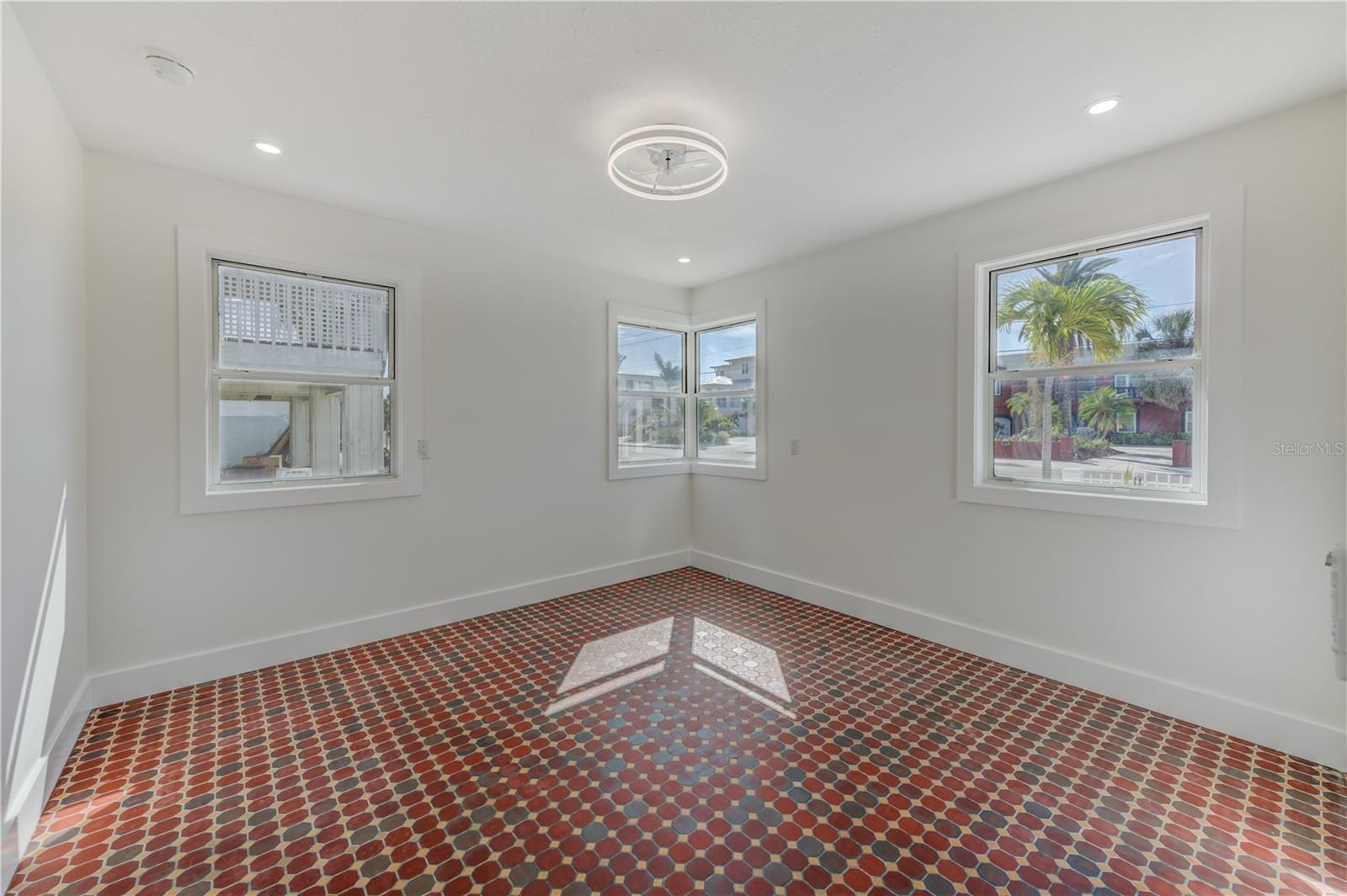 Image 29 of 30 For 16245 Gulf Boulevard