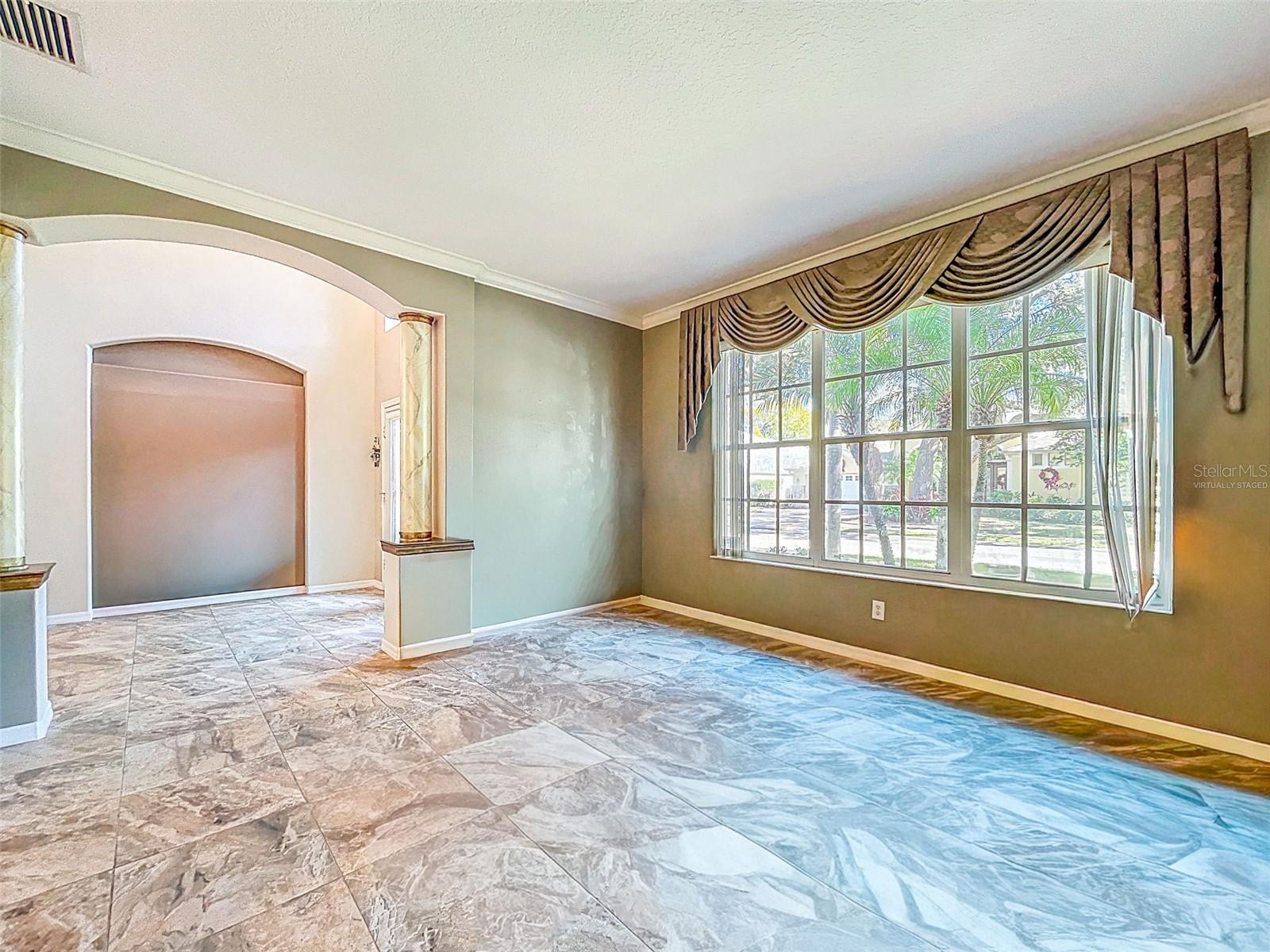 Image 18 of 77 For 1858 Longview Ln