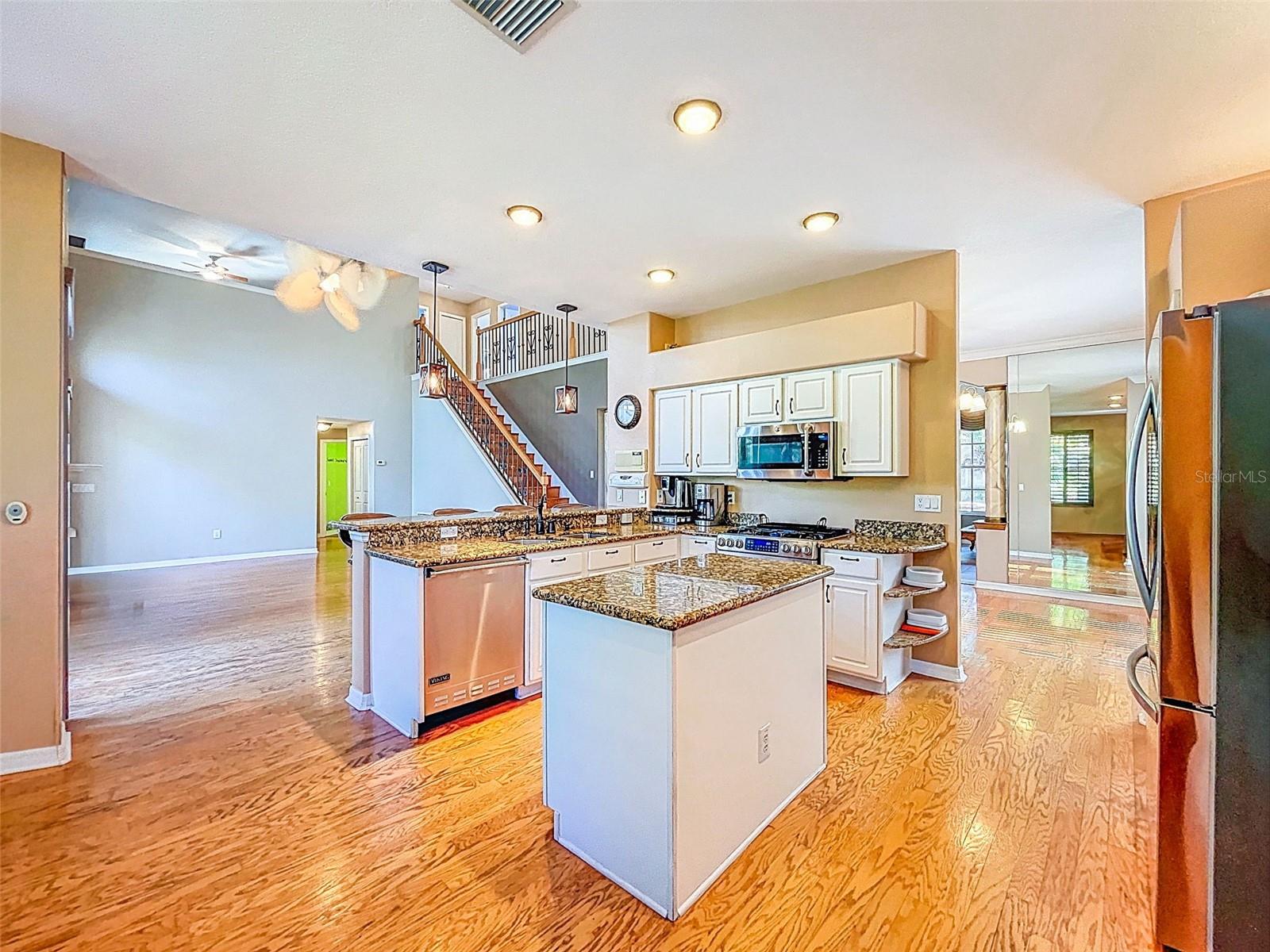 Image 28 of 77 For 1858 Longview Ln