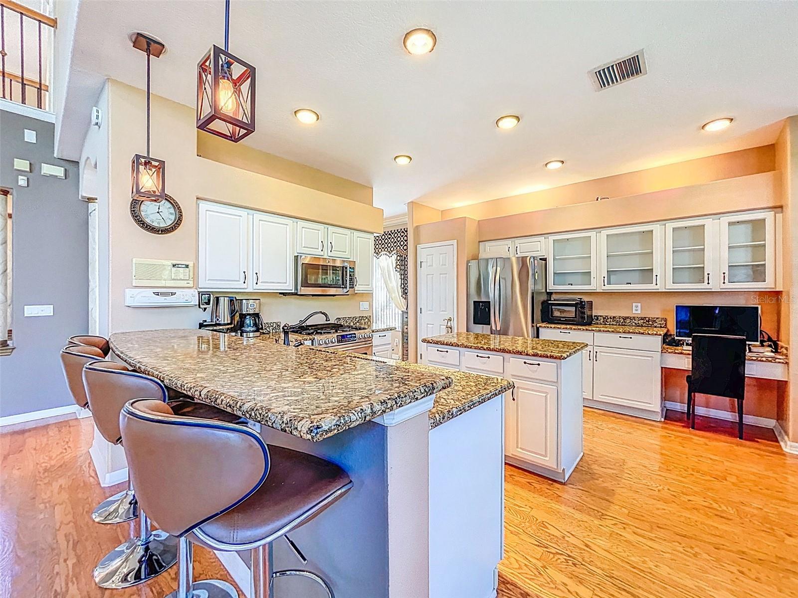 Image 31 of 77 For 1858 Longview Ln